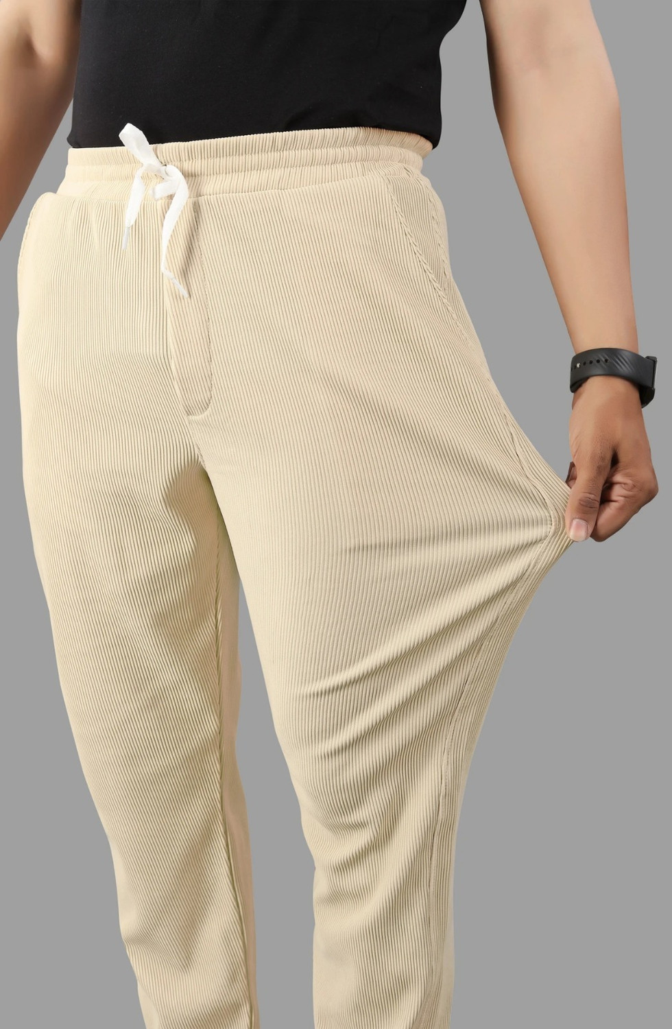 Image of COMBRAIDED Loose Fit Men Beige Trousers