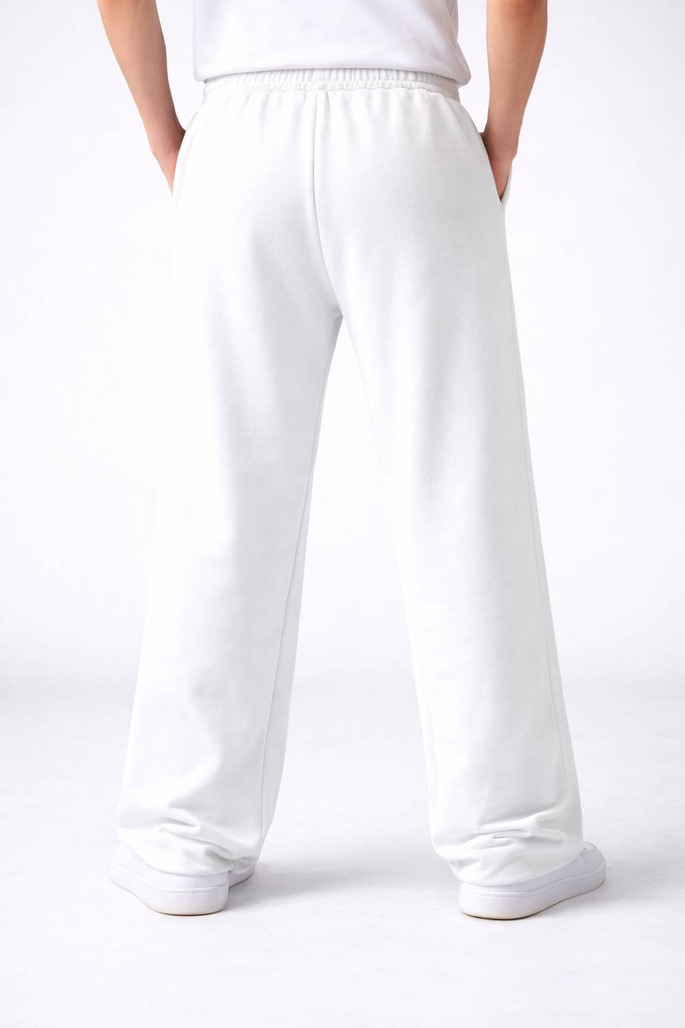 HUSTLEWELL Men White Loose Fit Trousers - Image 2