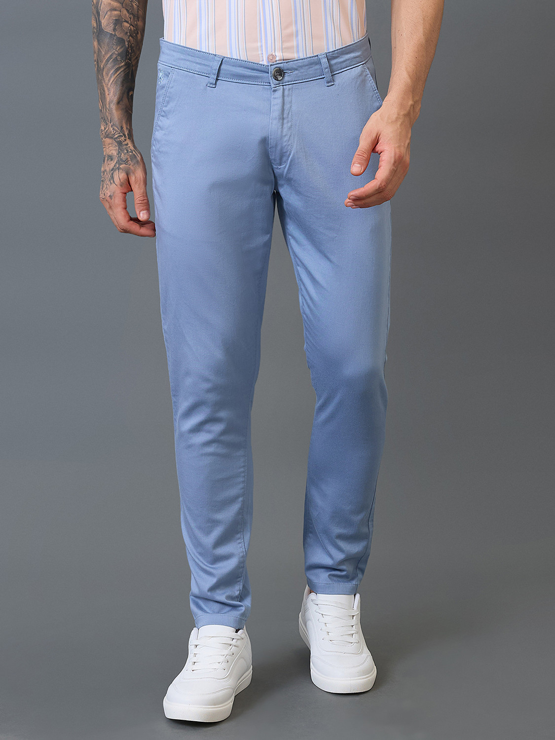 Image of GIORDANO Slim Fit Men Blue Trousers