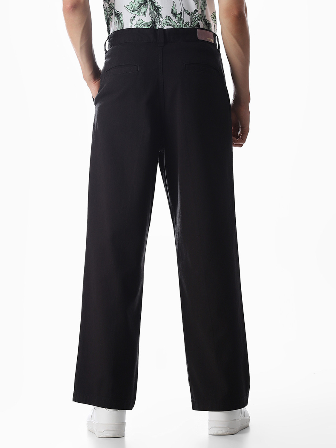 Image of JACK & JONES Loose Fit Men Black Trousers