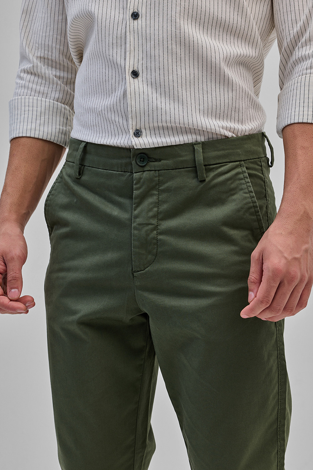 Image of Snitch Men Slim Fit Green Cotton Blend Trousers