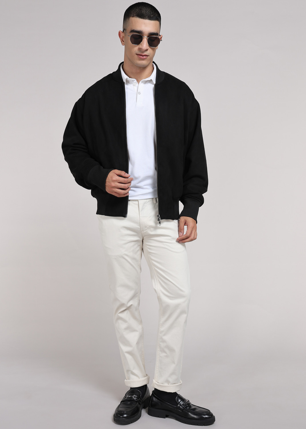 Image of PETER ENGLAND Men Slim Fit Beige Pure Cotton Trousers