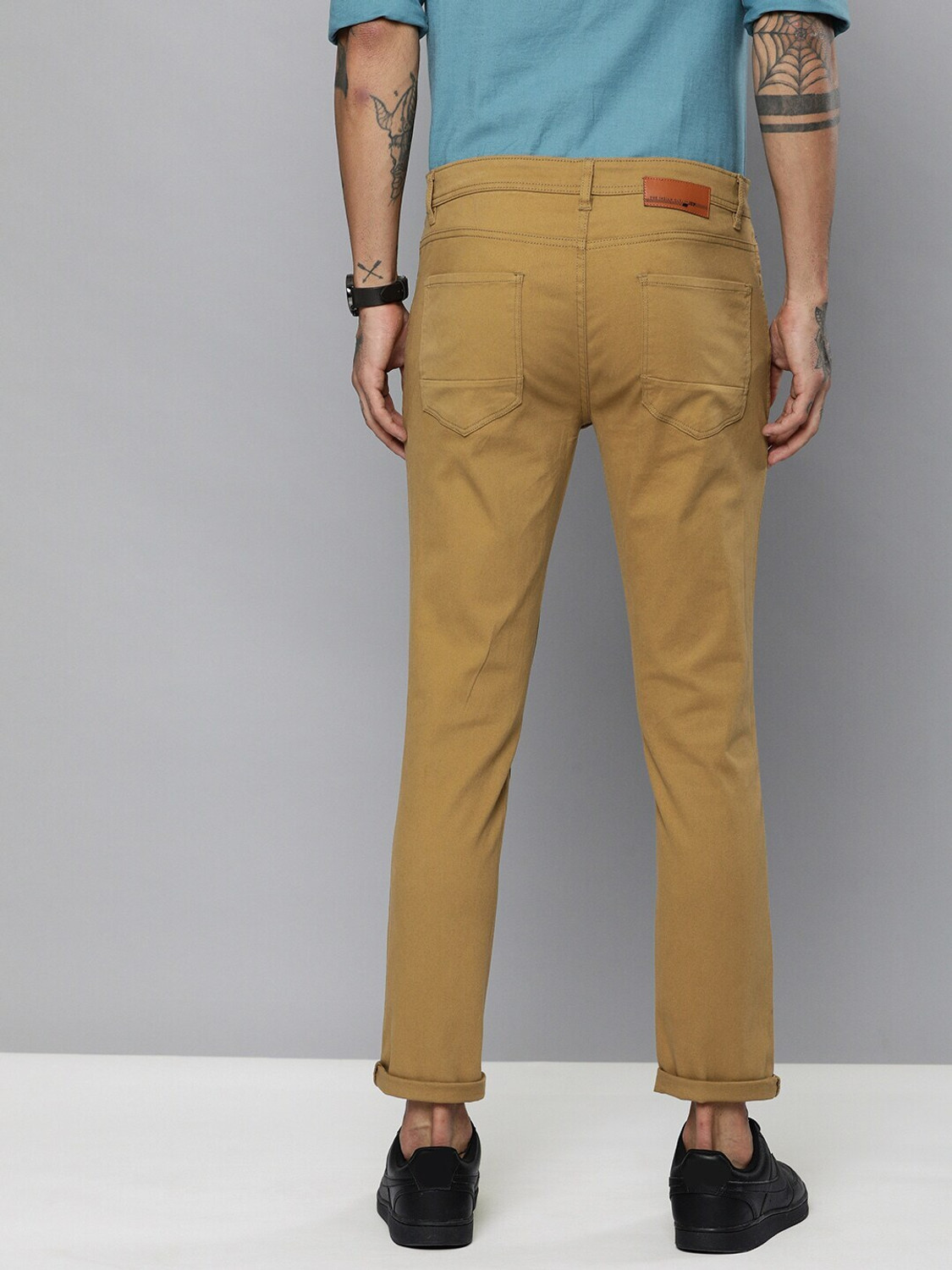 Image of The Indian Garage Co. Men Slim Fit Khaki Cotton Blend Trousers