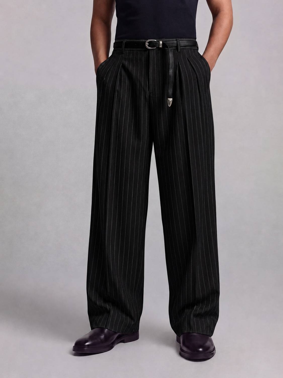 mtwn Loose Fit Black Trousers