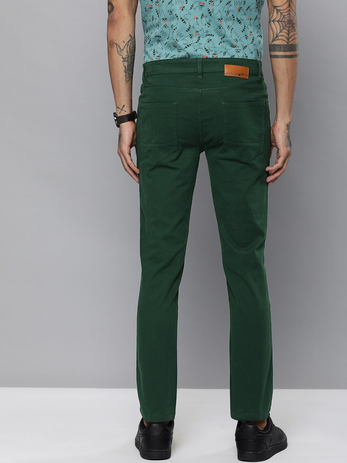 Image of The Indian Garage Co. Slim Fit Men Green Trousers