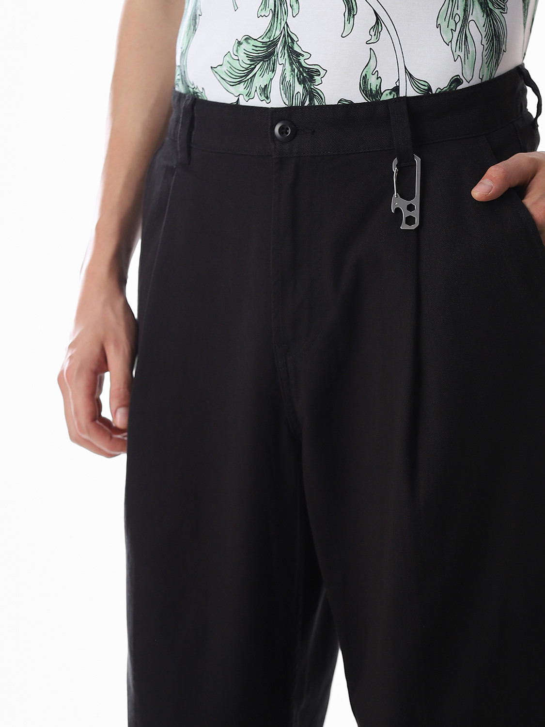 Image of JACK & JONES Loose Fit Men Black Trousers