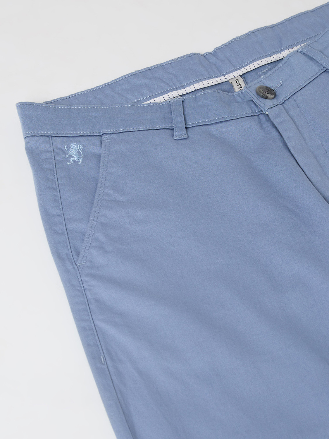 Image of GIORDANO Slim Fit Men Blue Trousers