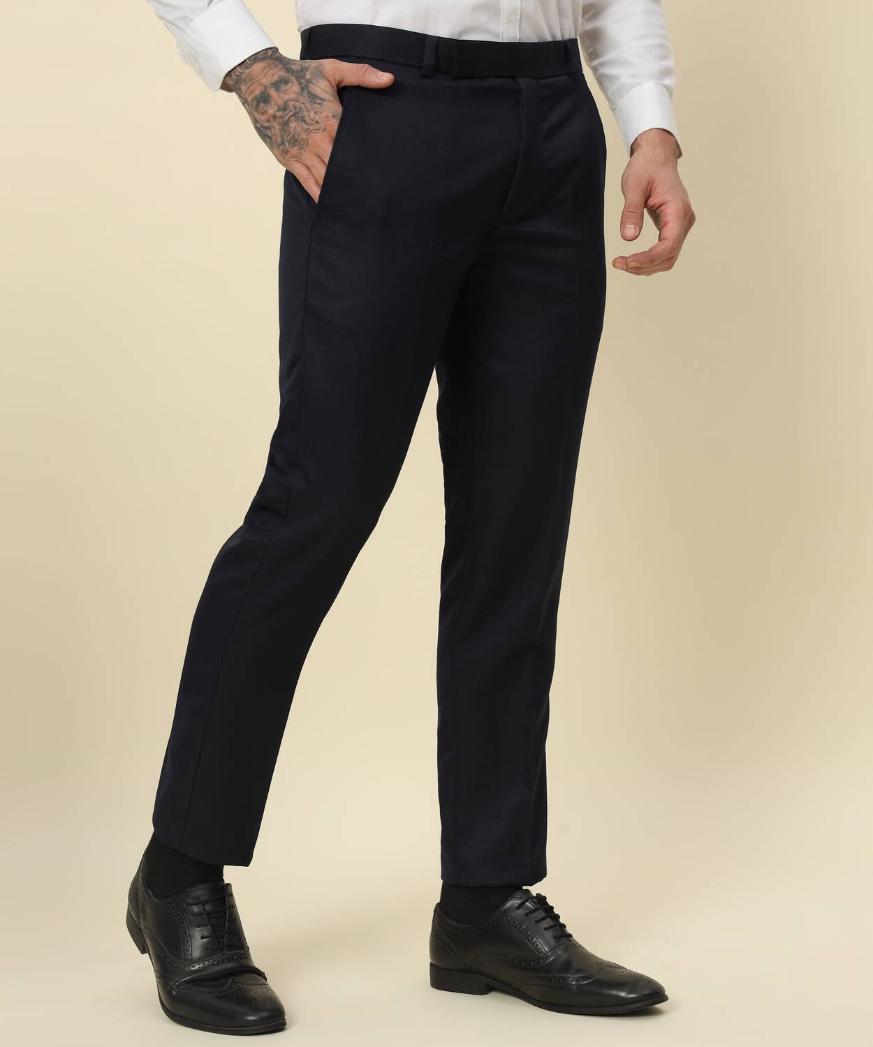 Brayles Regular Fit Men Black Trousers