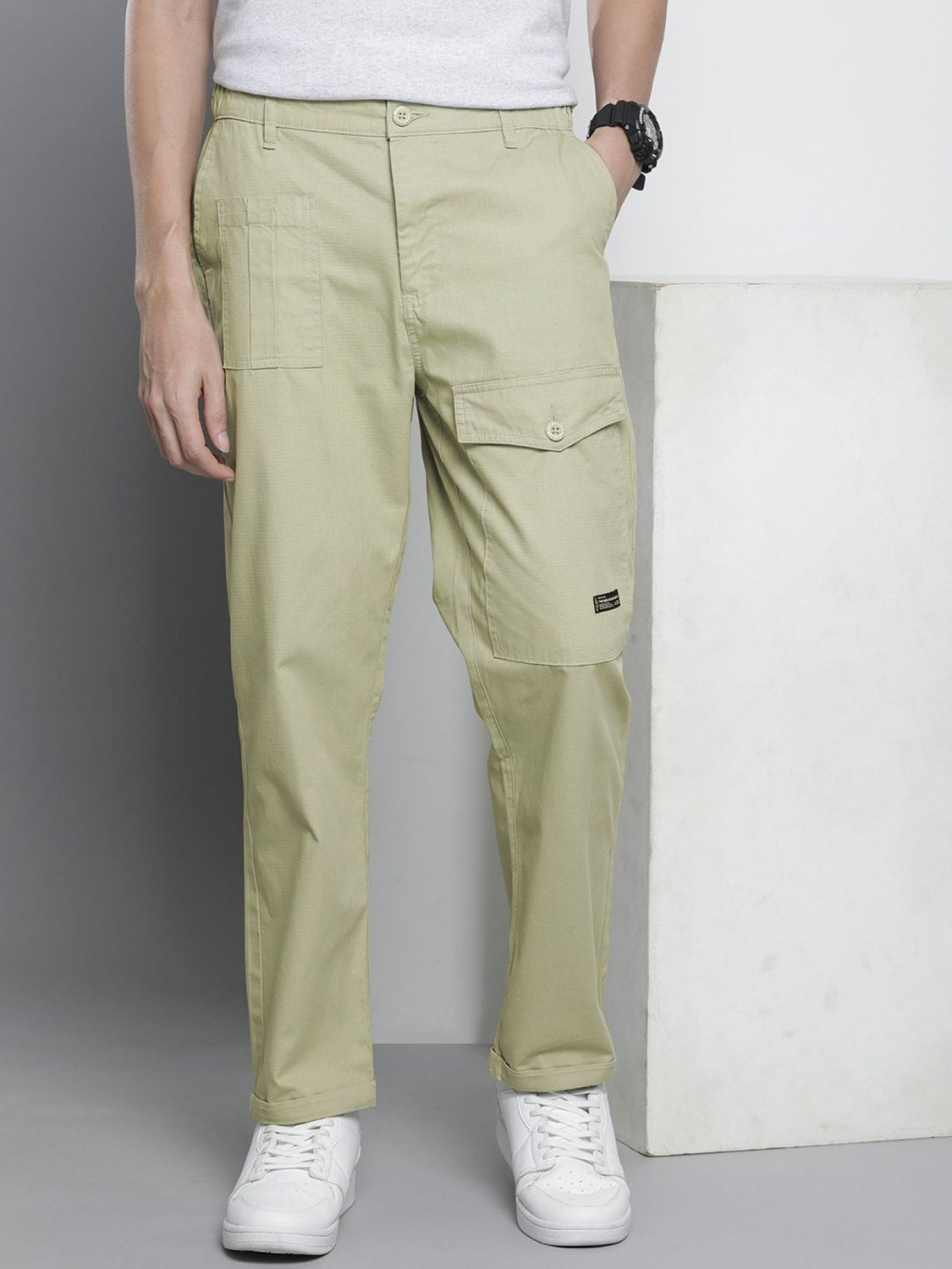 Image of The Indian Garage Co. Relaxed Men Green Trousers