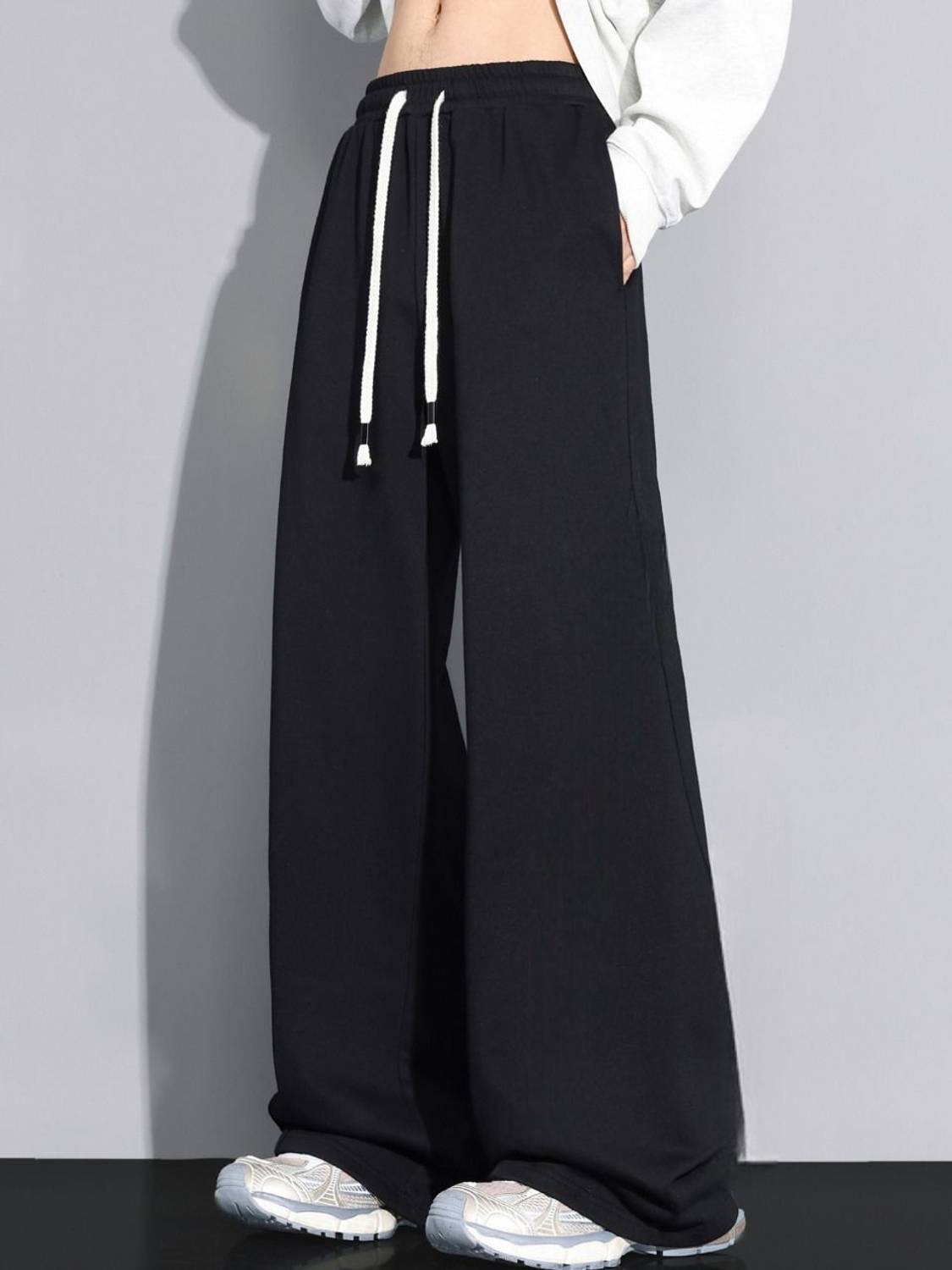 Dockstreet Loose Fit Men Black Trousers
