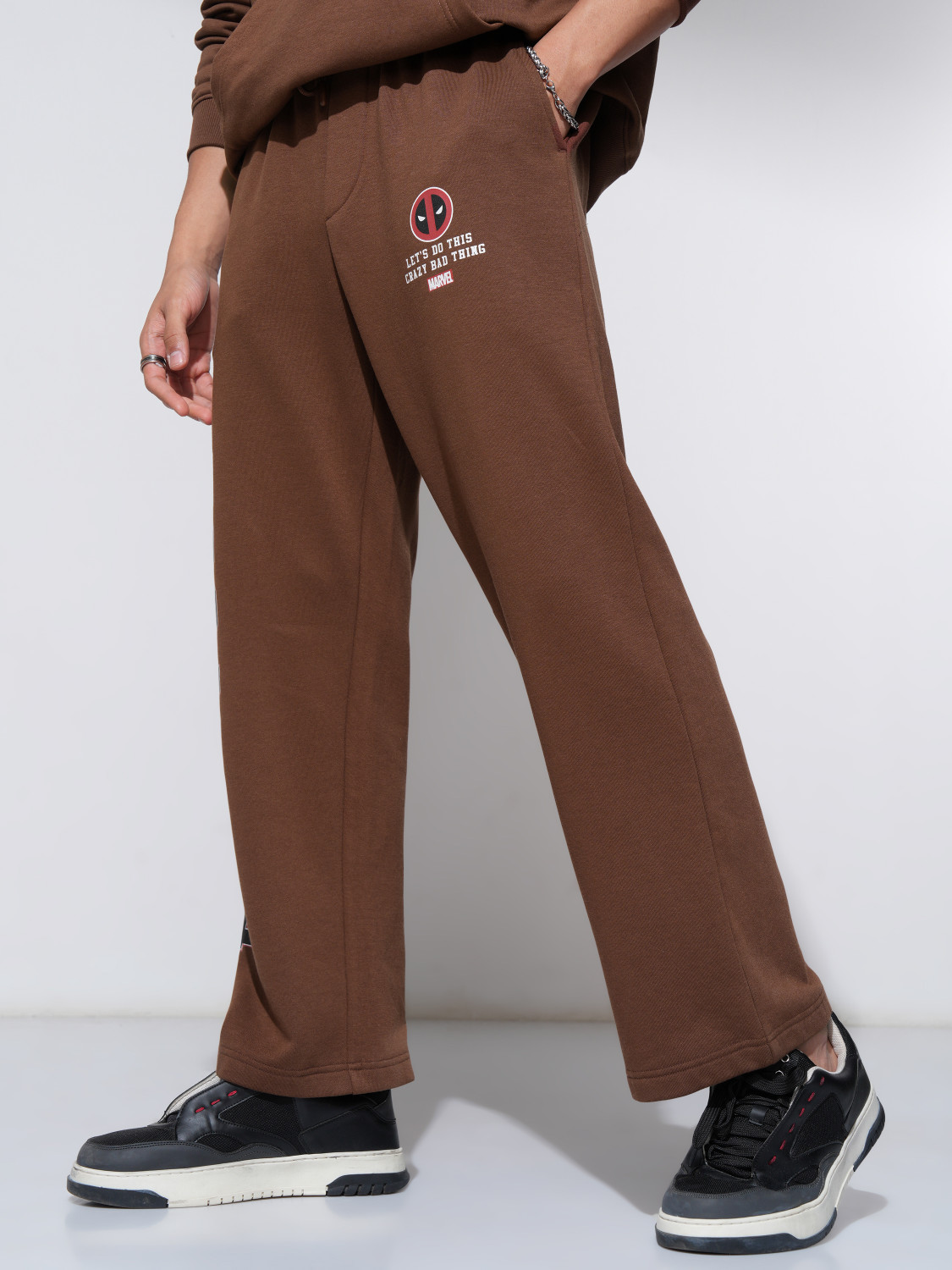 Image of HIGHLANDER Slim Fit Men Brown Trousers