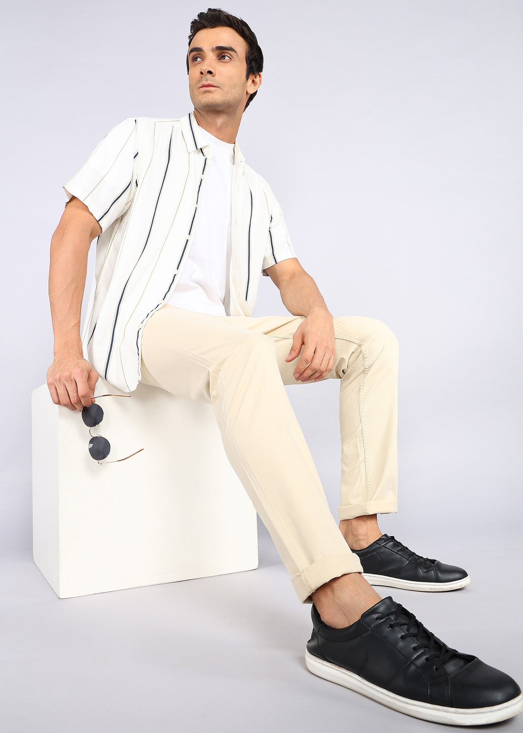 Image of WROGN Slim Fit Men White Trousers