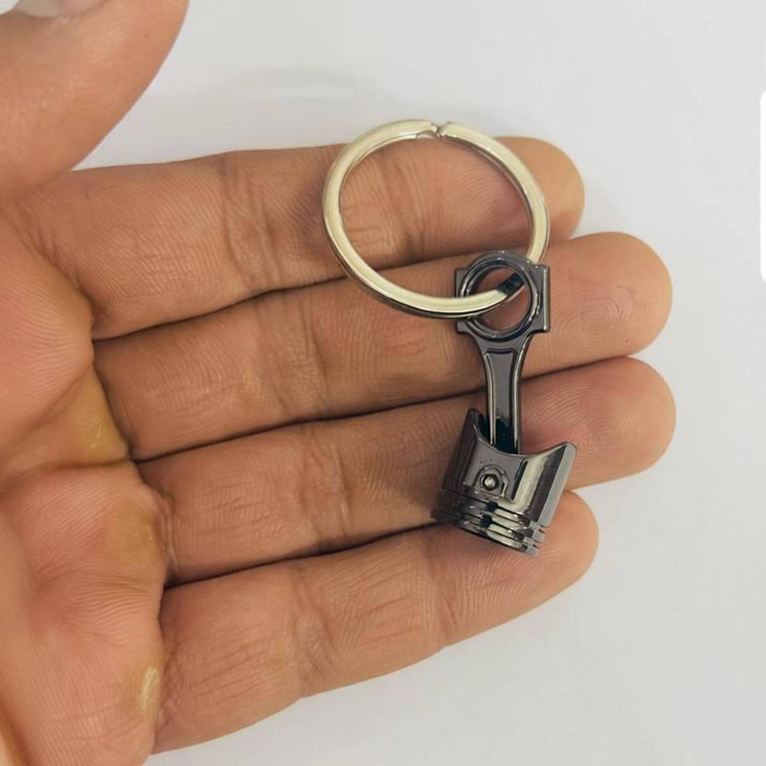 Auto MT Black_Piston Car Metal Keychain Key Ring Metal Key chain Ring Unique Design. Car Flywheel