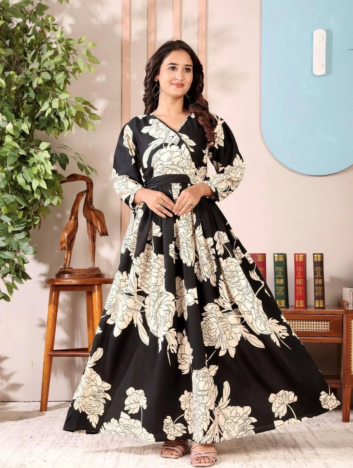 Nautiful Women Fit and Flare Black, Beige Maxi/Full Length Dress