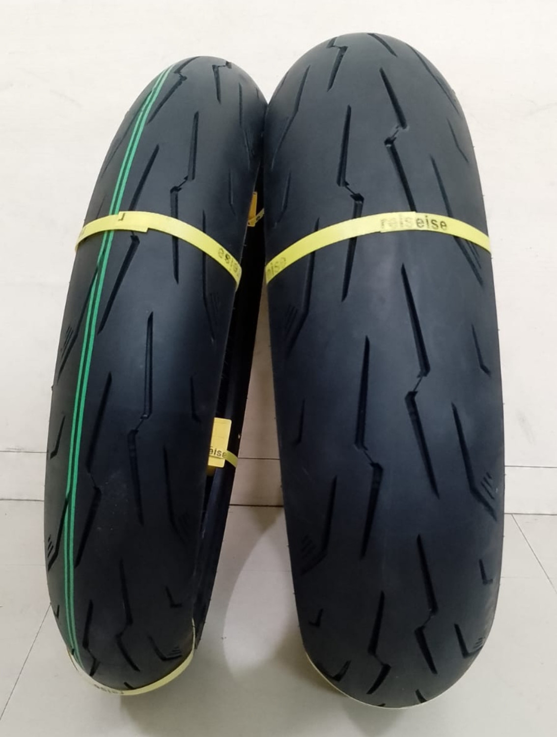 Image of Reise Moto 110 /70-R17 & 150 /60-R17 TRACE RAD COMBO PACK 2 TYRES ( FRONT & REAR ) TRACE RAD Front & Rear Two Wheeler Tyre