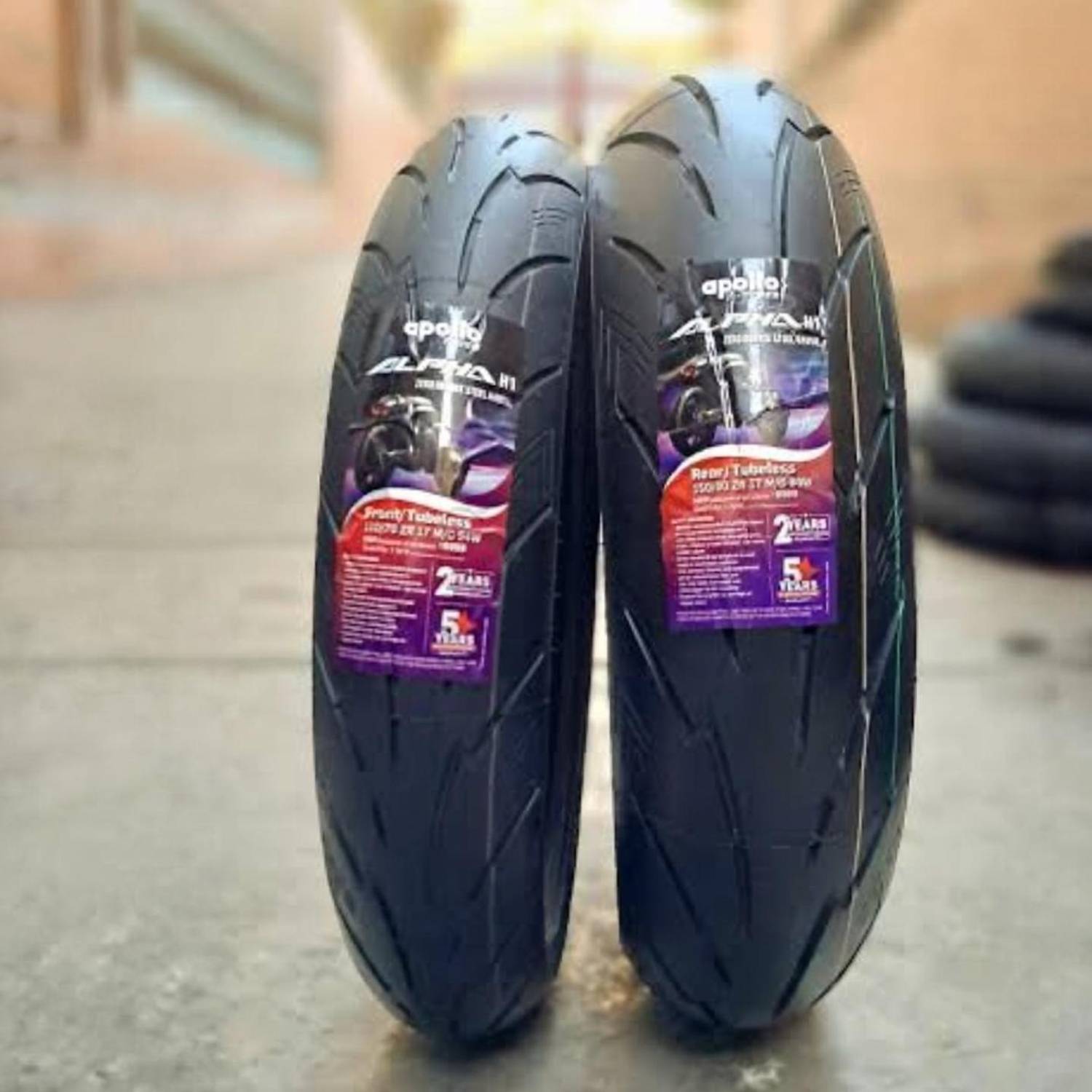 Apollo 110/70-R17 & 150/60-R17 ALPHA H1 RADIAL COMBO PACK 2 TYRES ( FRONT & REAR ) ALPHA H1 RADIAL Front & Rear Two Wheeler Tyre