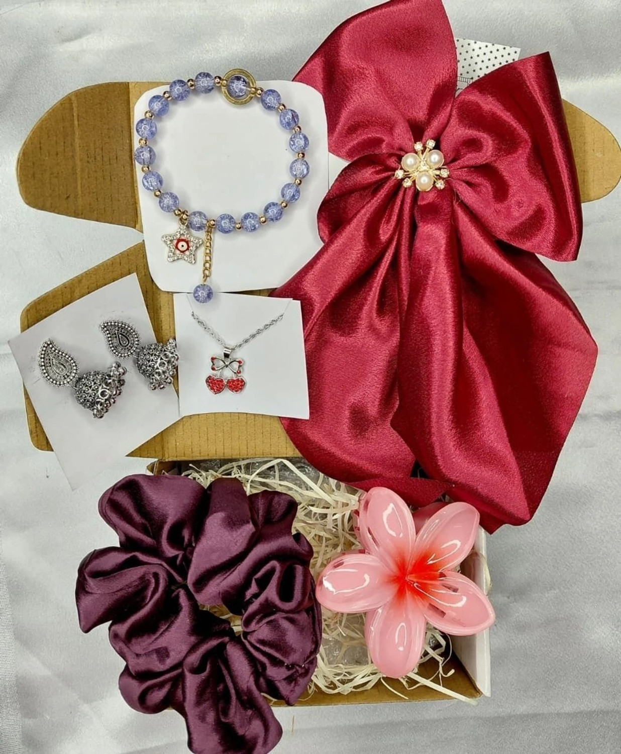 Image of Mohmit Mart Jewellery Gift Set