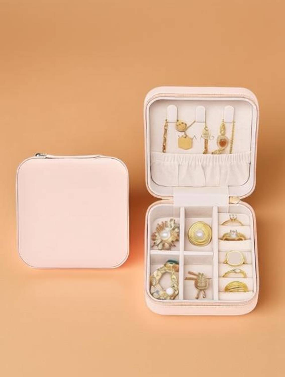 AshmakamMart Mini Jewelry Box Organizer, Portable PU Leather Case for Women To organize, protect, and safely carry jewelry during travel and daily use. Vanity Box