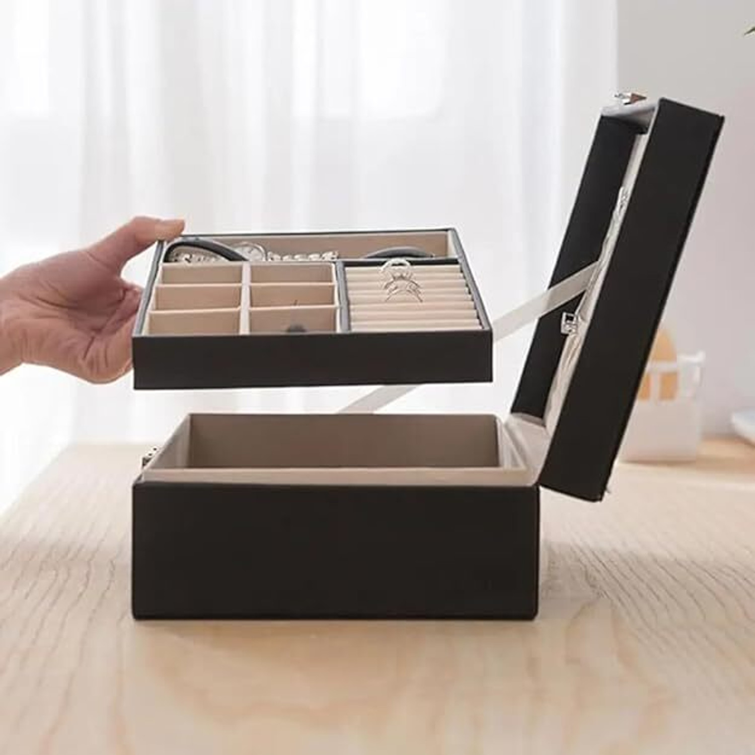 Image of MAMOHALU Jewelry Box Organizer for Women Girls,Large PU Leather Jewellery Storage Case. Jewellery Organizer Vanity Box