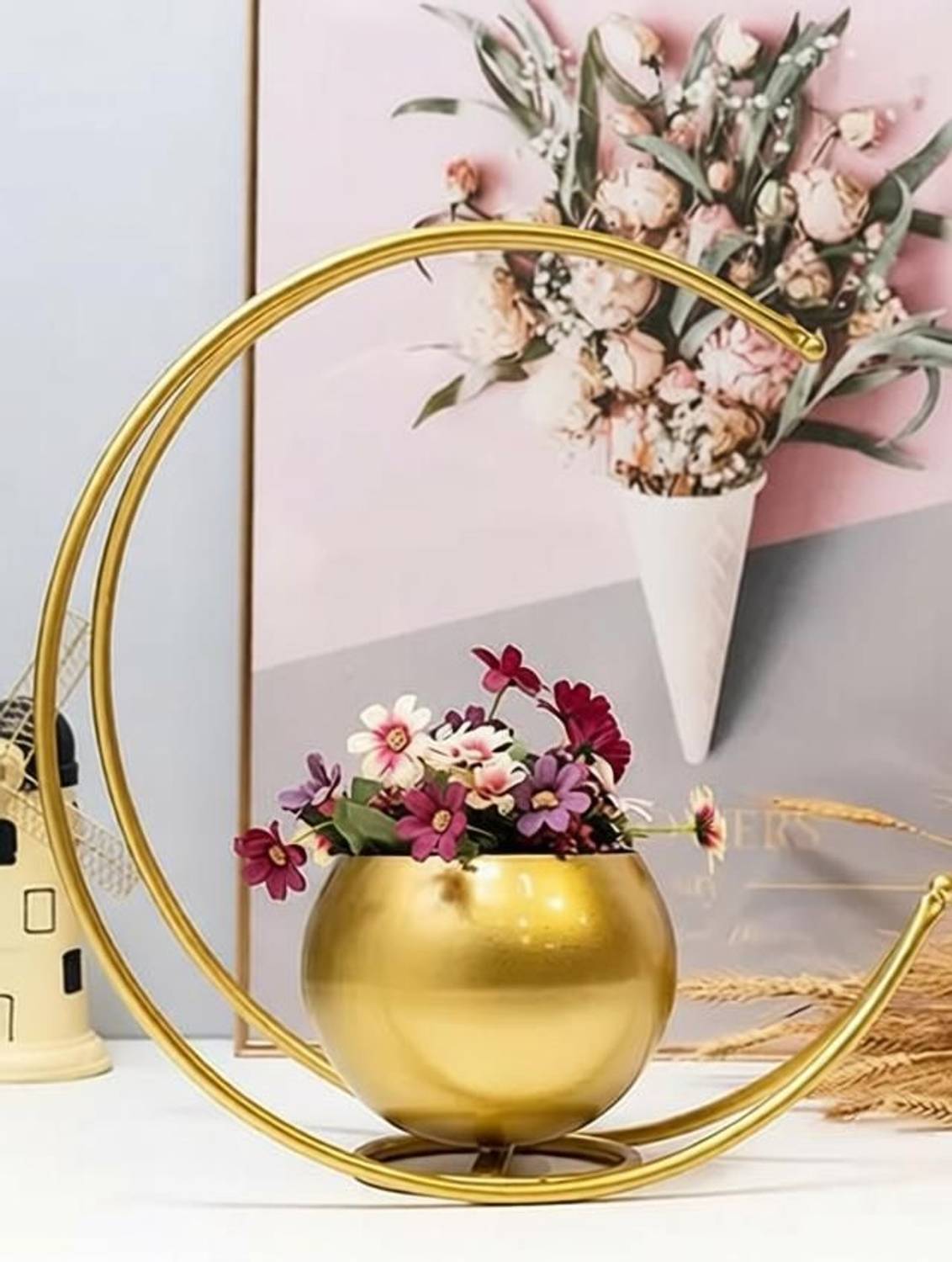 New Innovative Metal Geometric Vase - Image 5
