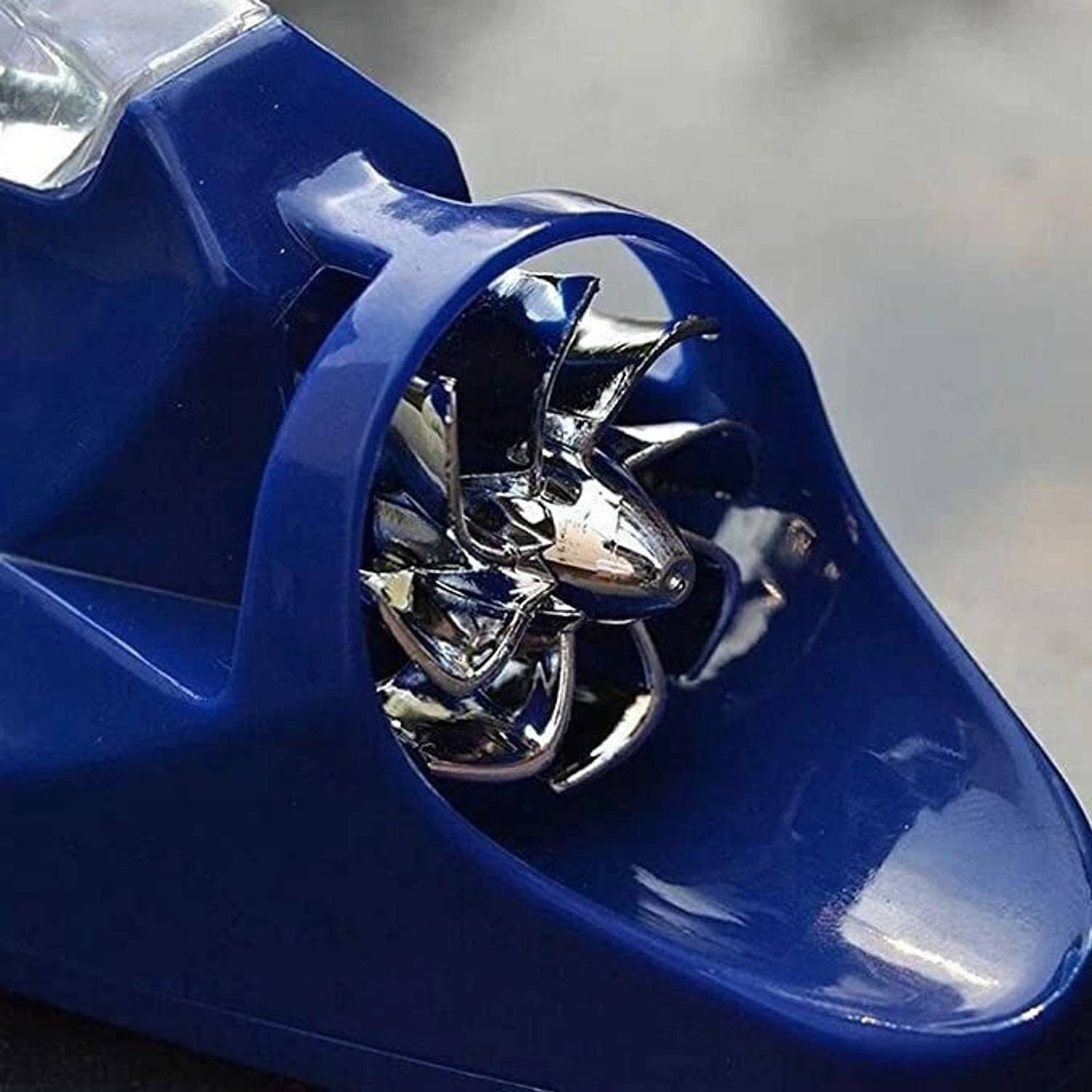 URBANTINO Wind Powered LED Roof Antenna - Image 3