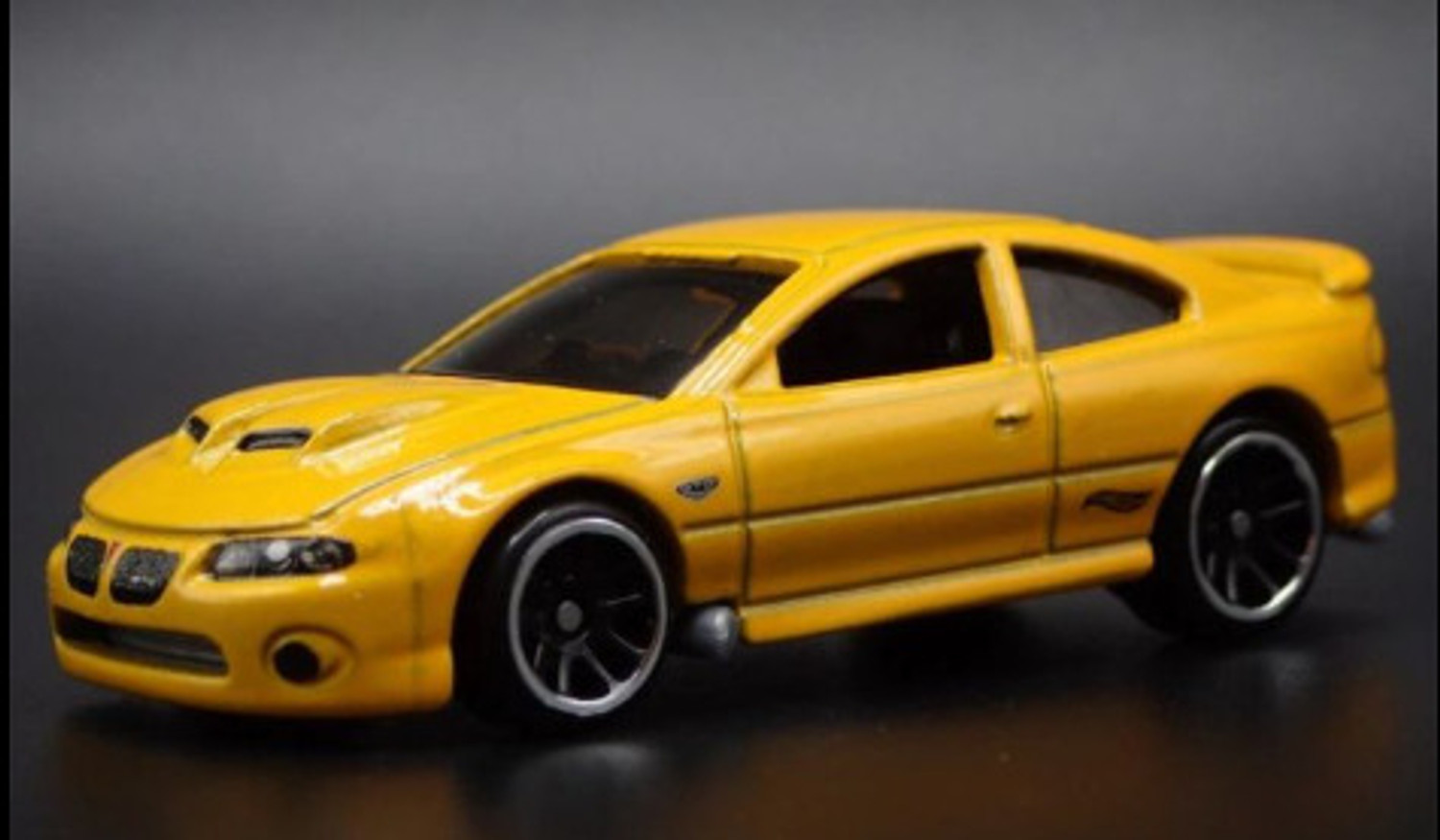 Image of HOT WHEELS 2026 Silver Series '06 Pontiac GTO, 1:64 Scale Diecast premium cars
