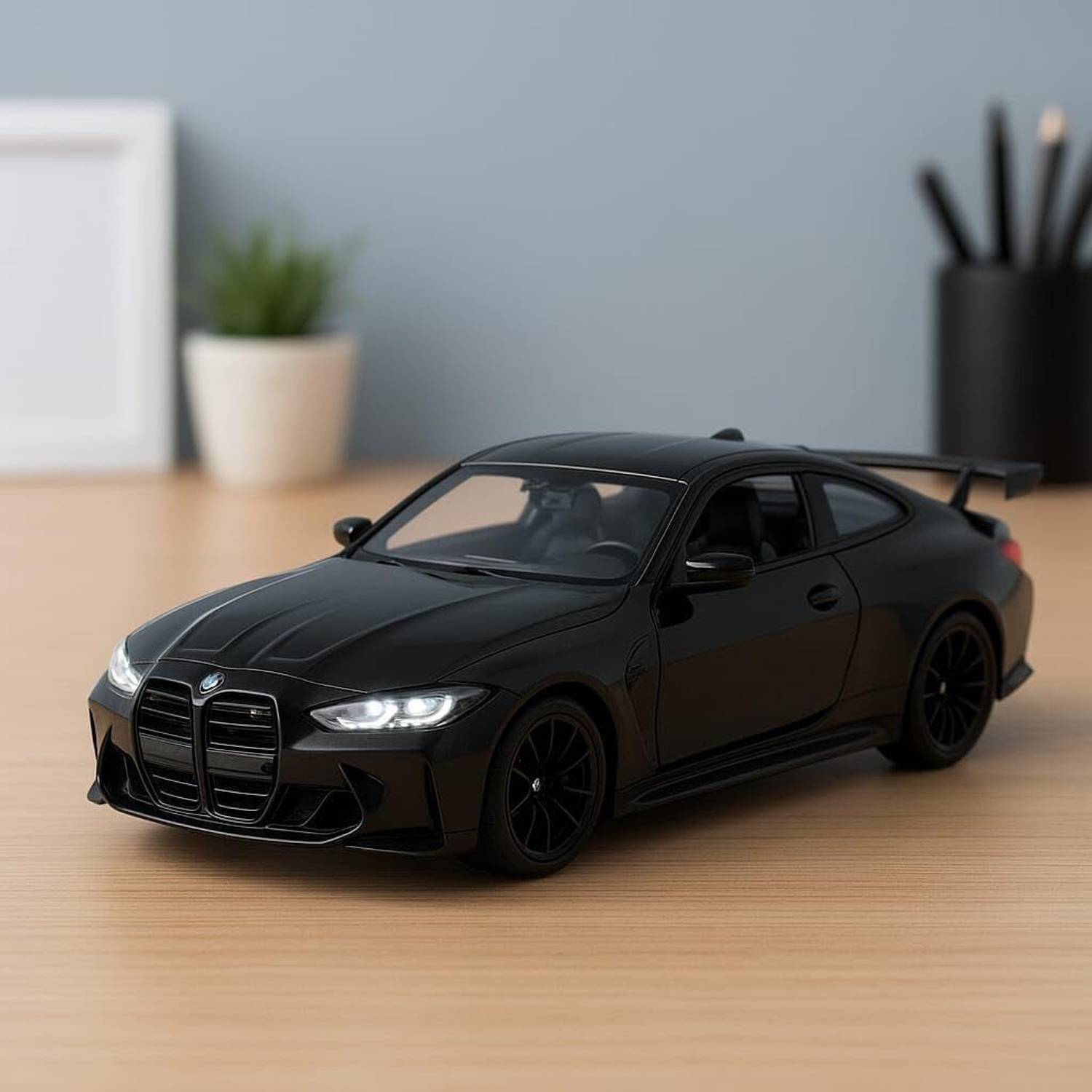 Ragiluxe 1:32 BMW M4 Diecast Toy Car - Image 1