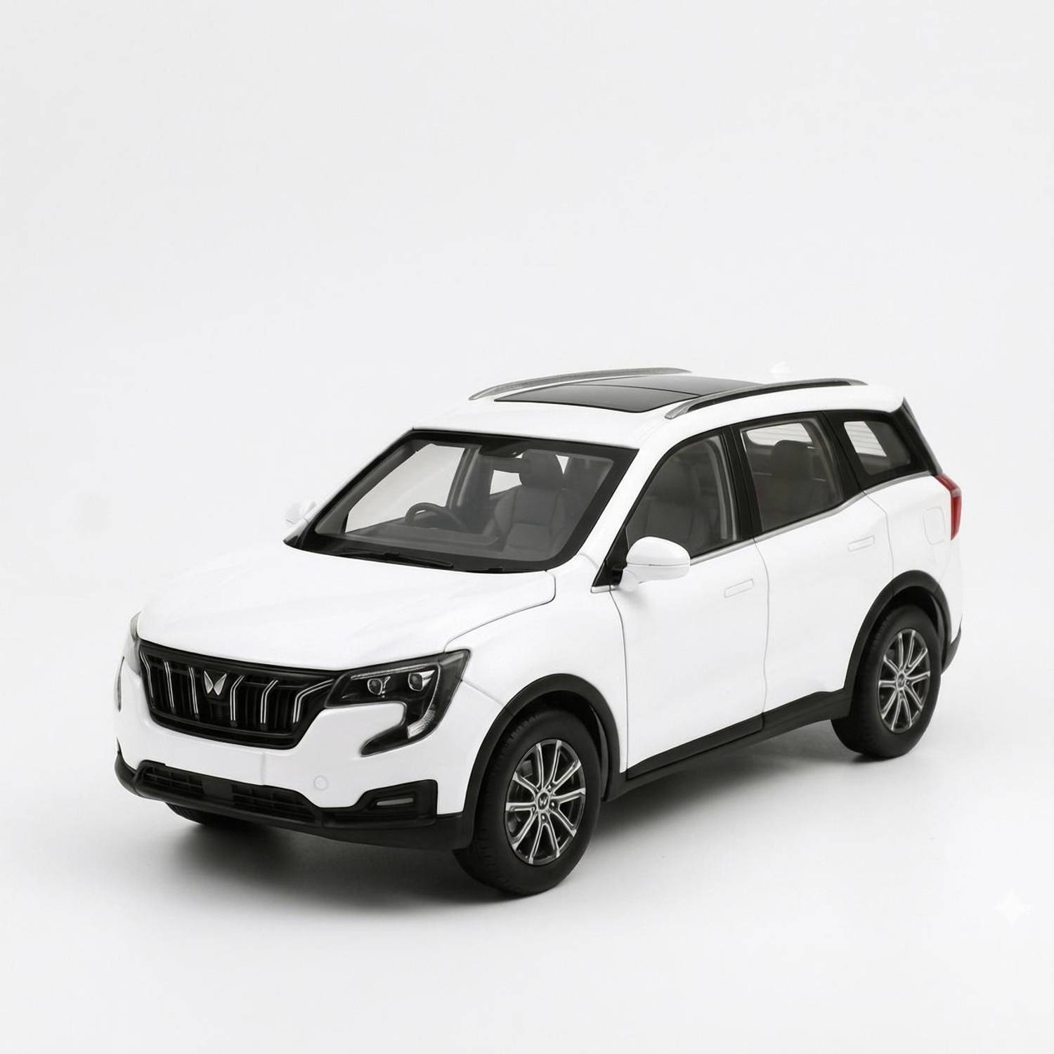 AtwoZDesign Metal Car 1: 32, SUV 700 With Openable Door And Pull Back, Light, Music Function
