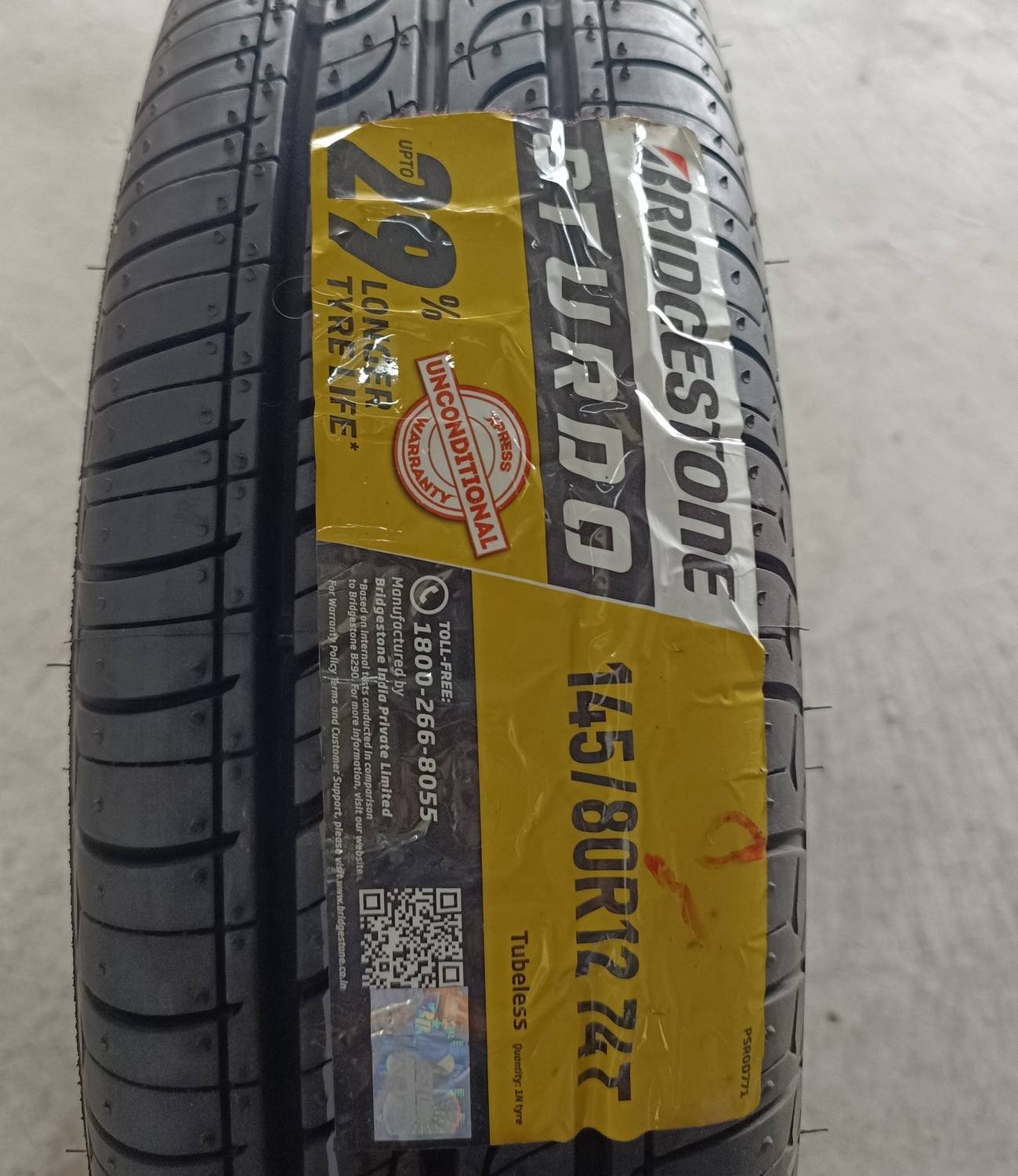 BRIDGESTONE Sturdo 4 Wheeler Tyre