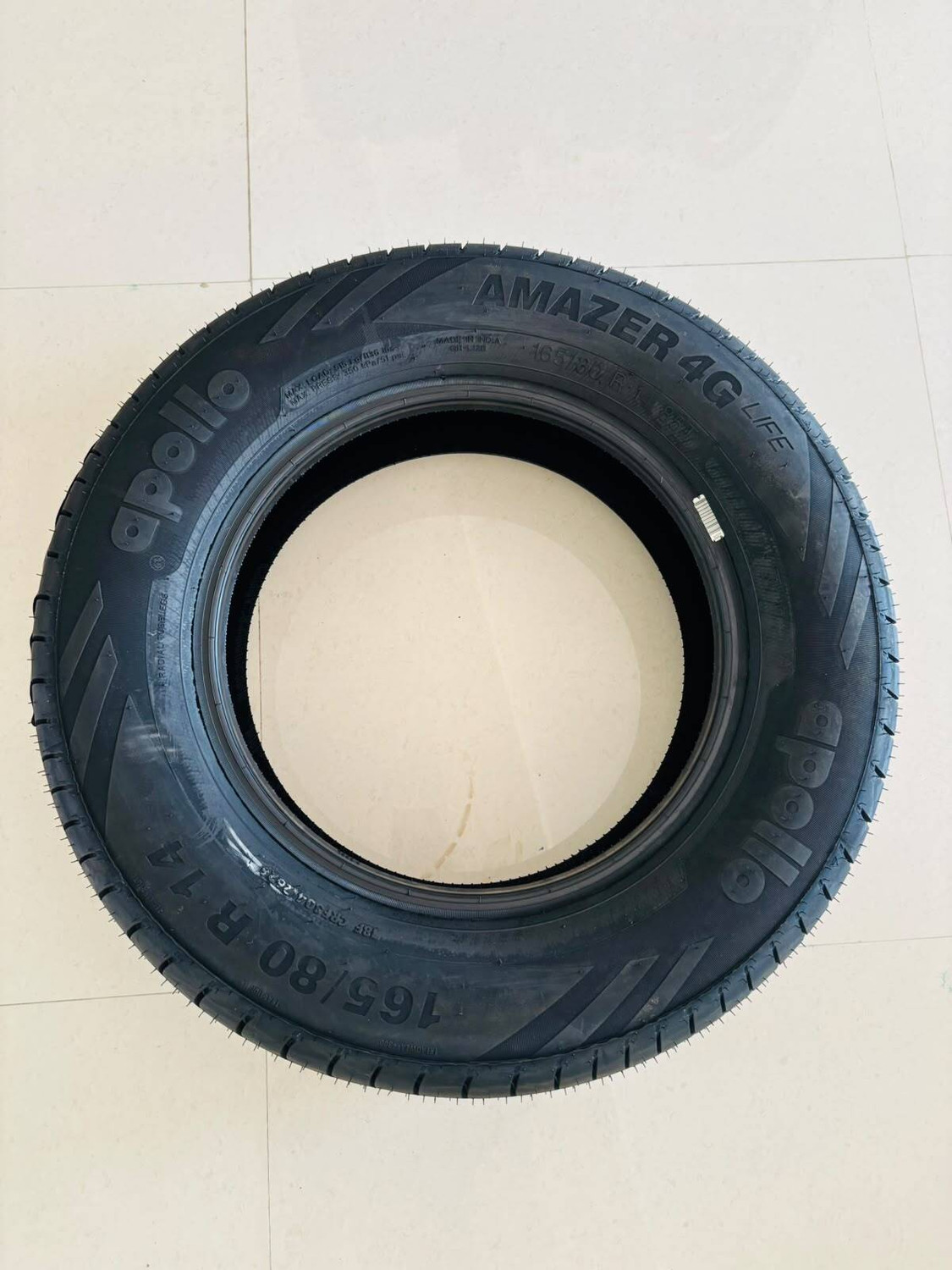 Image of Apollo 165 /80R14 85T AMAZER 4G LIFE+ TUBELESS TYRE 4 Wheeler Tyre