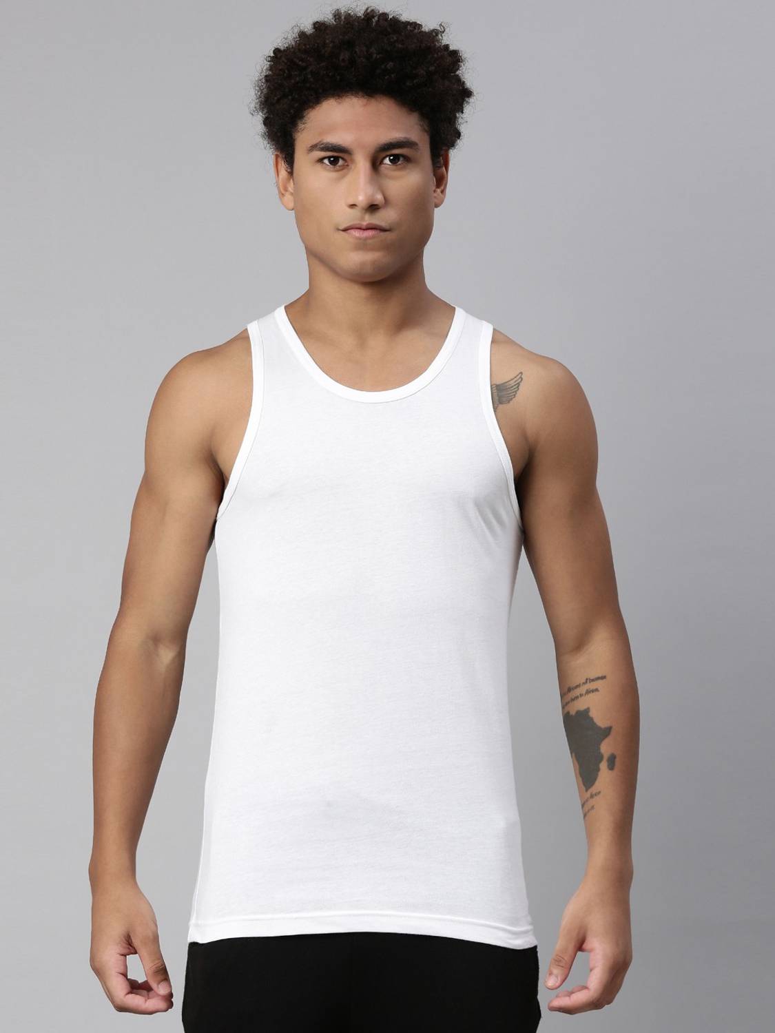 LEVI'S 012 Rib 100% Cotton Solid Vest Snug fit with Easy Tucked M