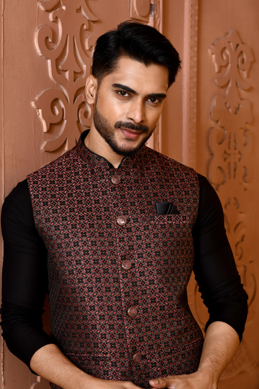 Image of TRENDS OF ETHNIC Sleeveless Woven Design Men Jacket