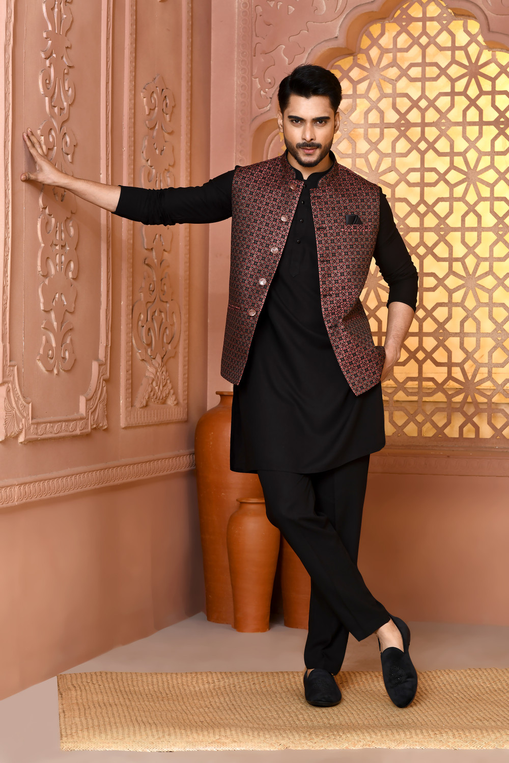 Image of TRENDS OF ETHNIC Sleeveless Woven Design Men Jacket