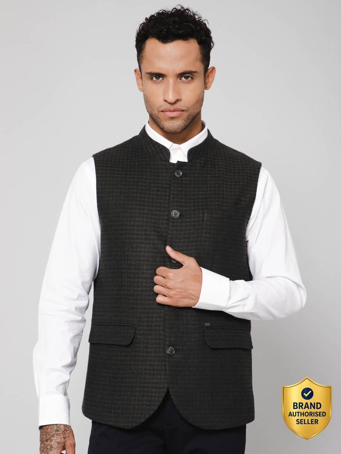 CANTABIL Self Design Men Waistcoat
