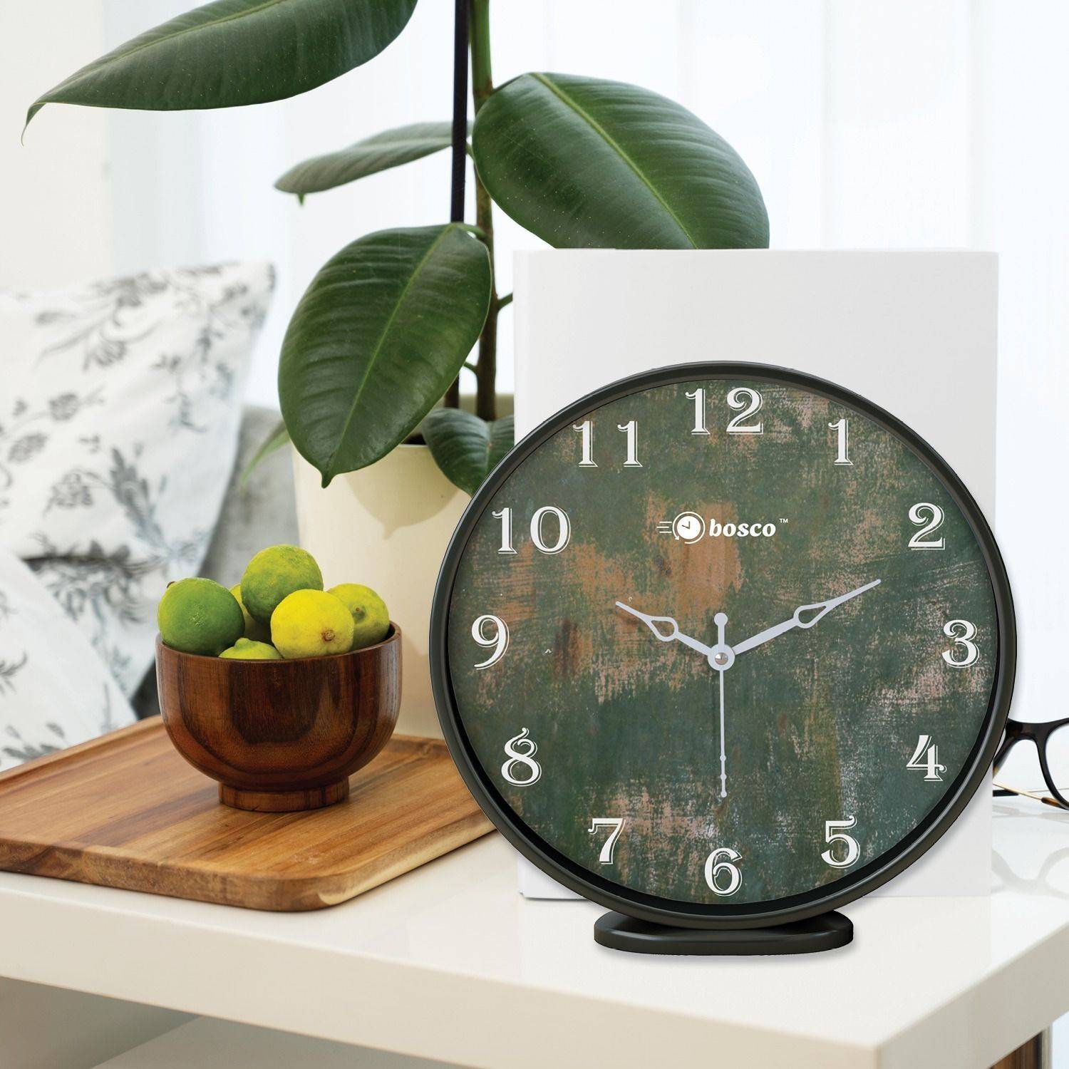 BOSCO Analog 20 cm X 20 cm Wall Clock