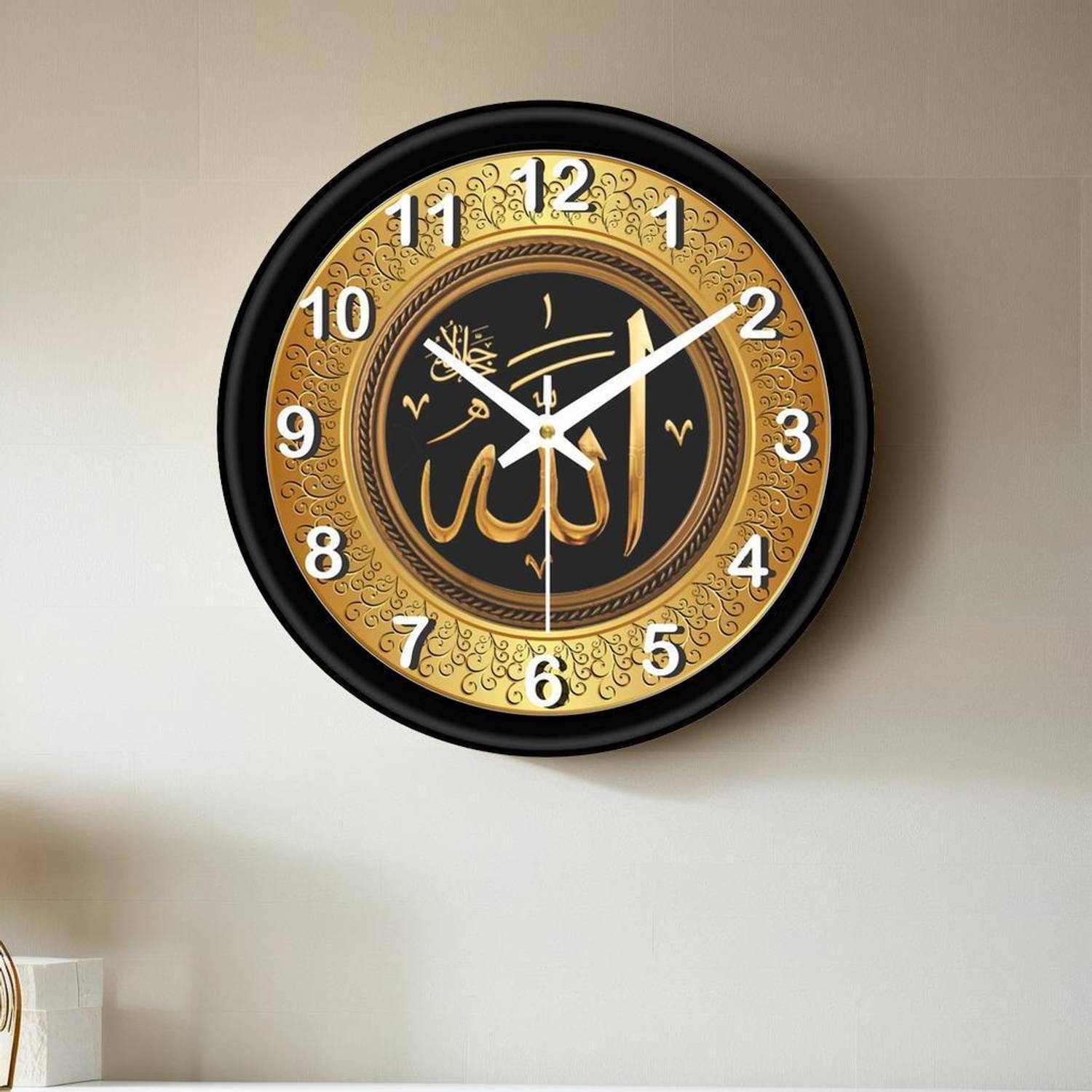 SAGAR HANDICRAFT Analog 28 cm X 28 cm Wall Clock (Gold, With Glas