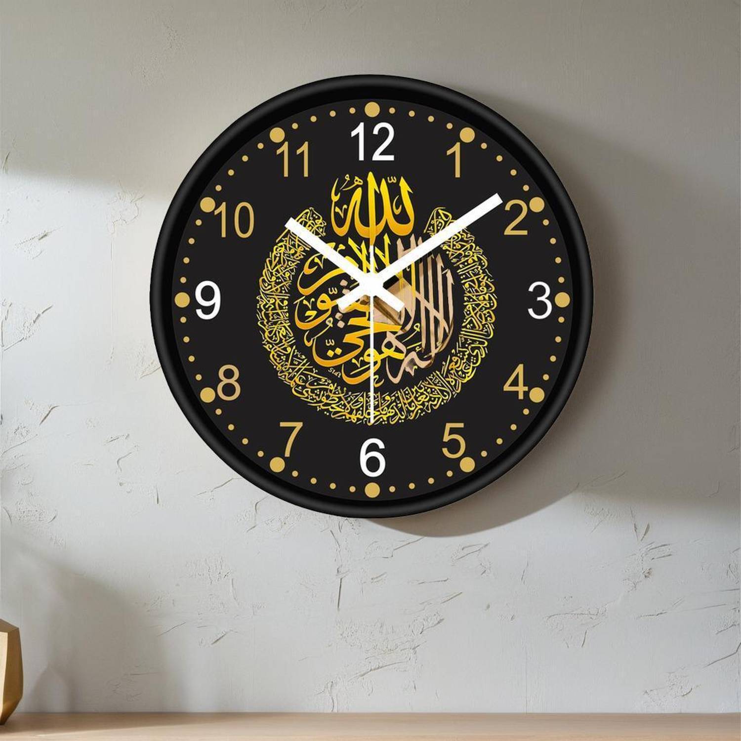 khushi collection Analog 25 cm X 25 cm Wall Clock (Black, With Gl