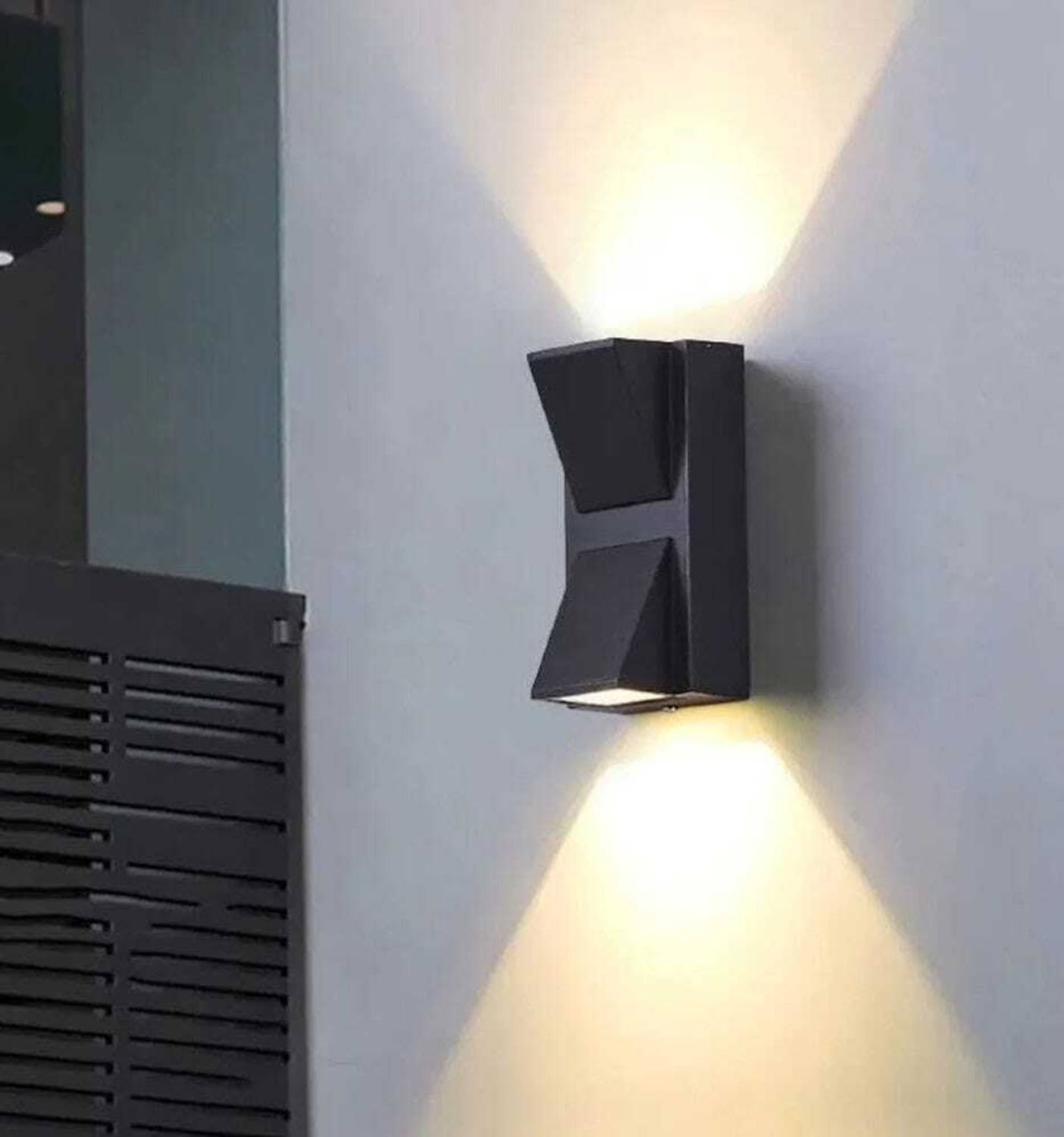 Mahantam Wallchiere Wall Lamp With Bulb