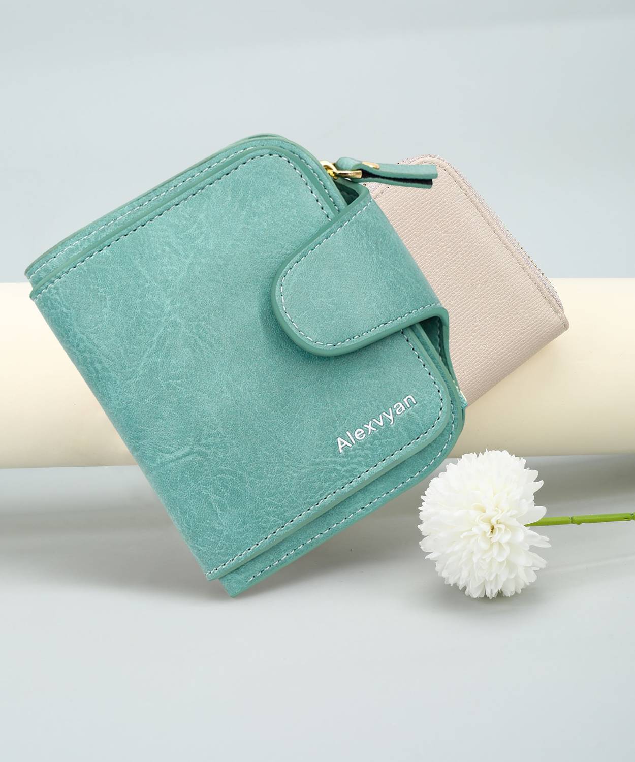 AlexVyan Women Casual, Ethnic, Evening/Party, Formal, Travel, Trendy Green Genuine Leather Wallet