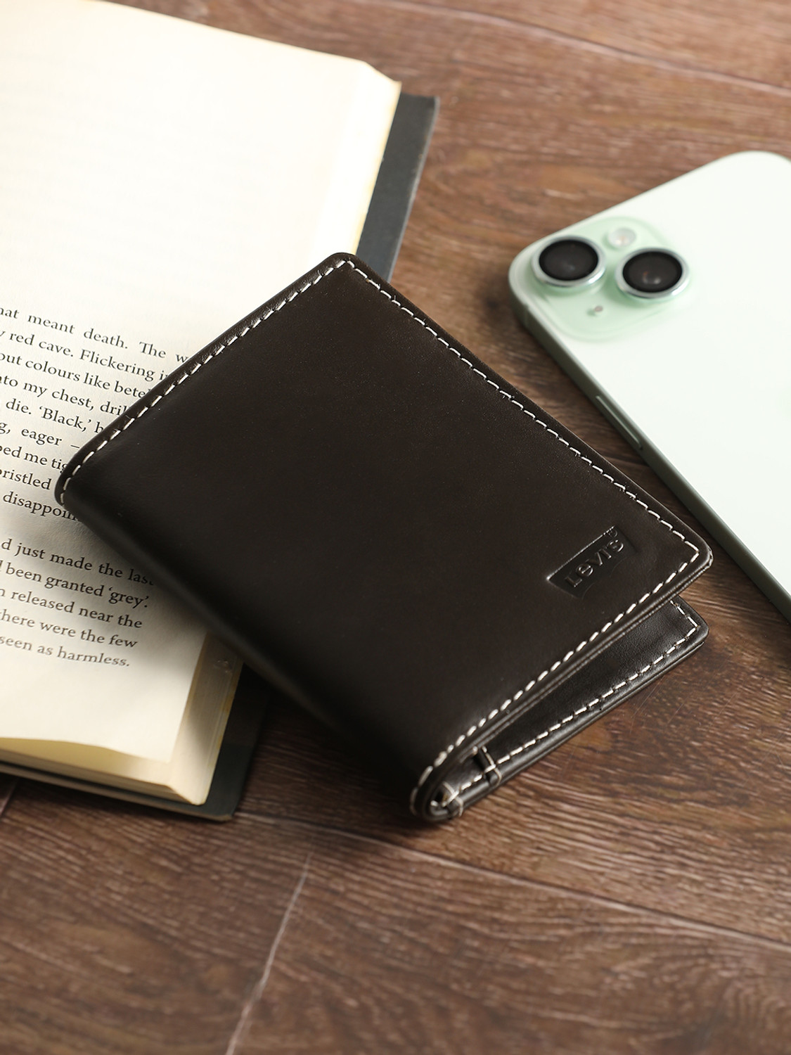 Image of LEVI'S Men Casual Brown Genuine Leather Wallet