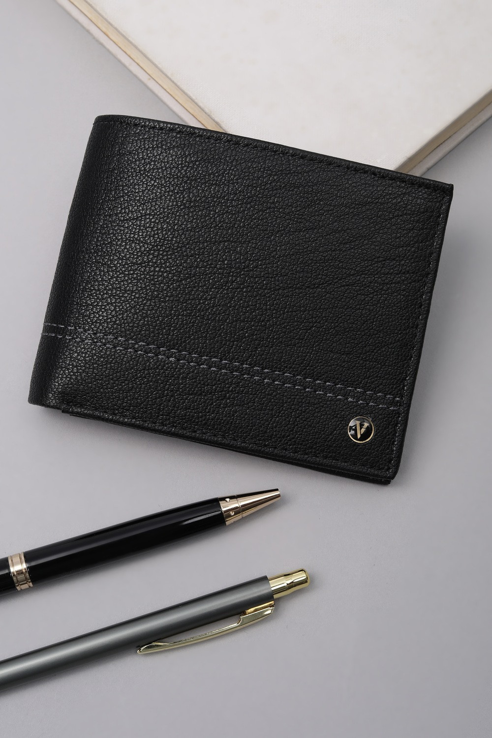 Image of VAN HEUSEN Men Casual Black Genuine Leather Wallet (1 Card Slot)