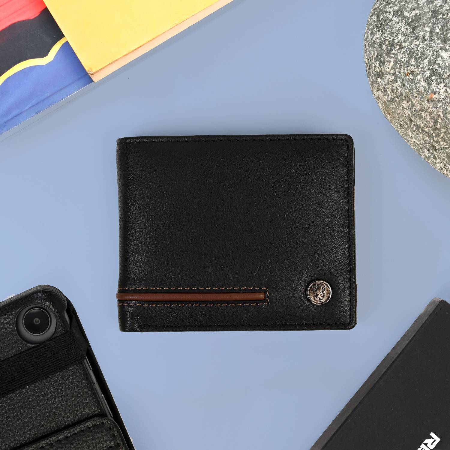 RED TAPE Men Black Leather Wallet - Image 3
