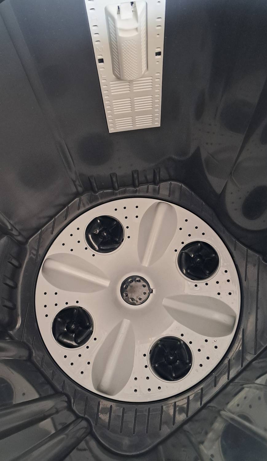 Akai 7.5 kg Semi Auto Top Load Grey Washing Machine - Image 3