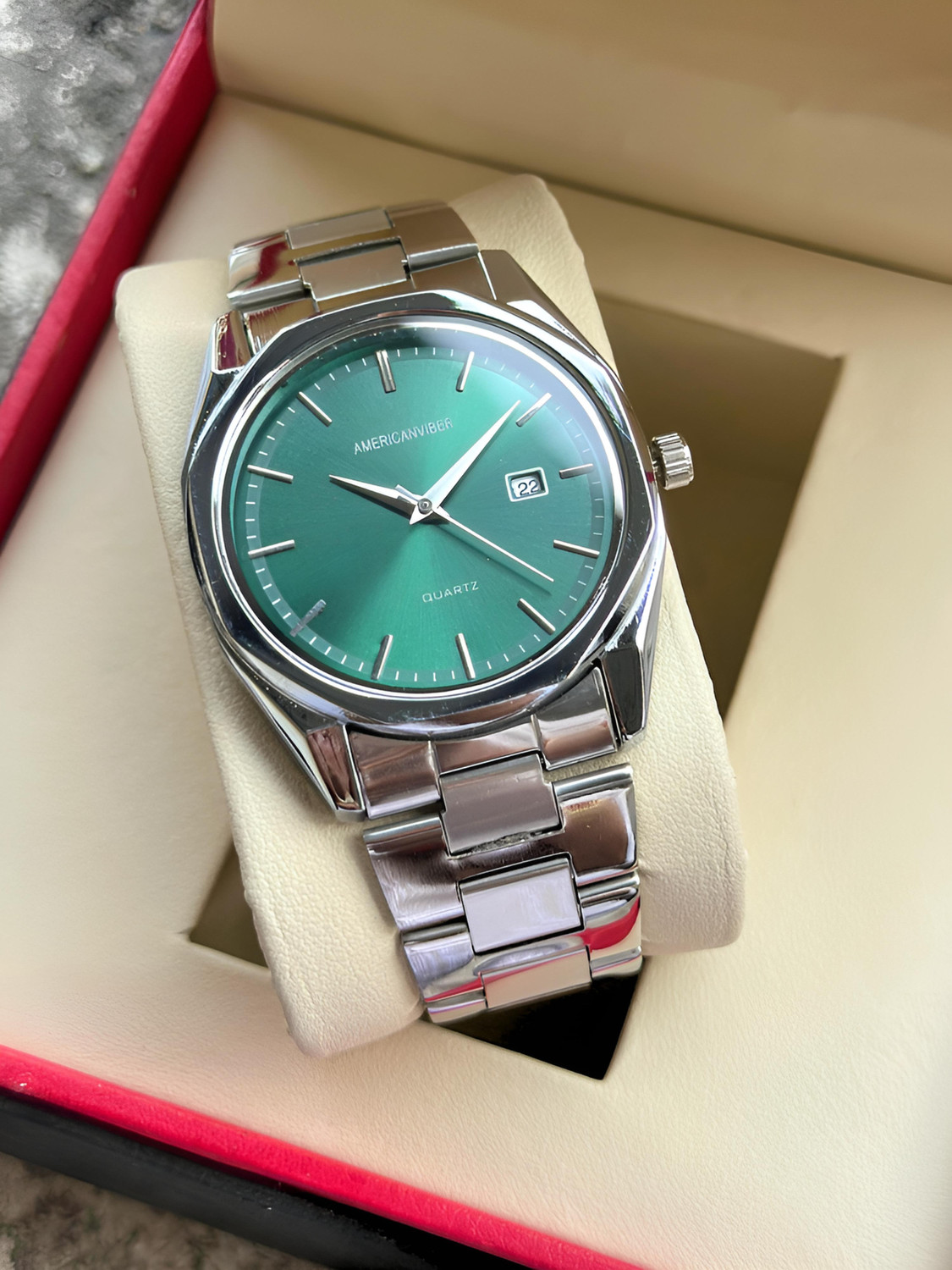 Image of Americanviber AVM0040 Men's Solid Plan Dial Quartz Watch with Adjustable Stainless Steel Belt Analog Watch - For Men