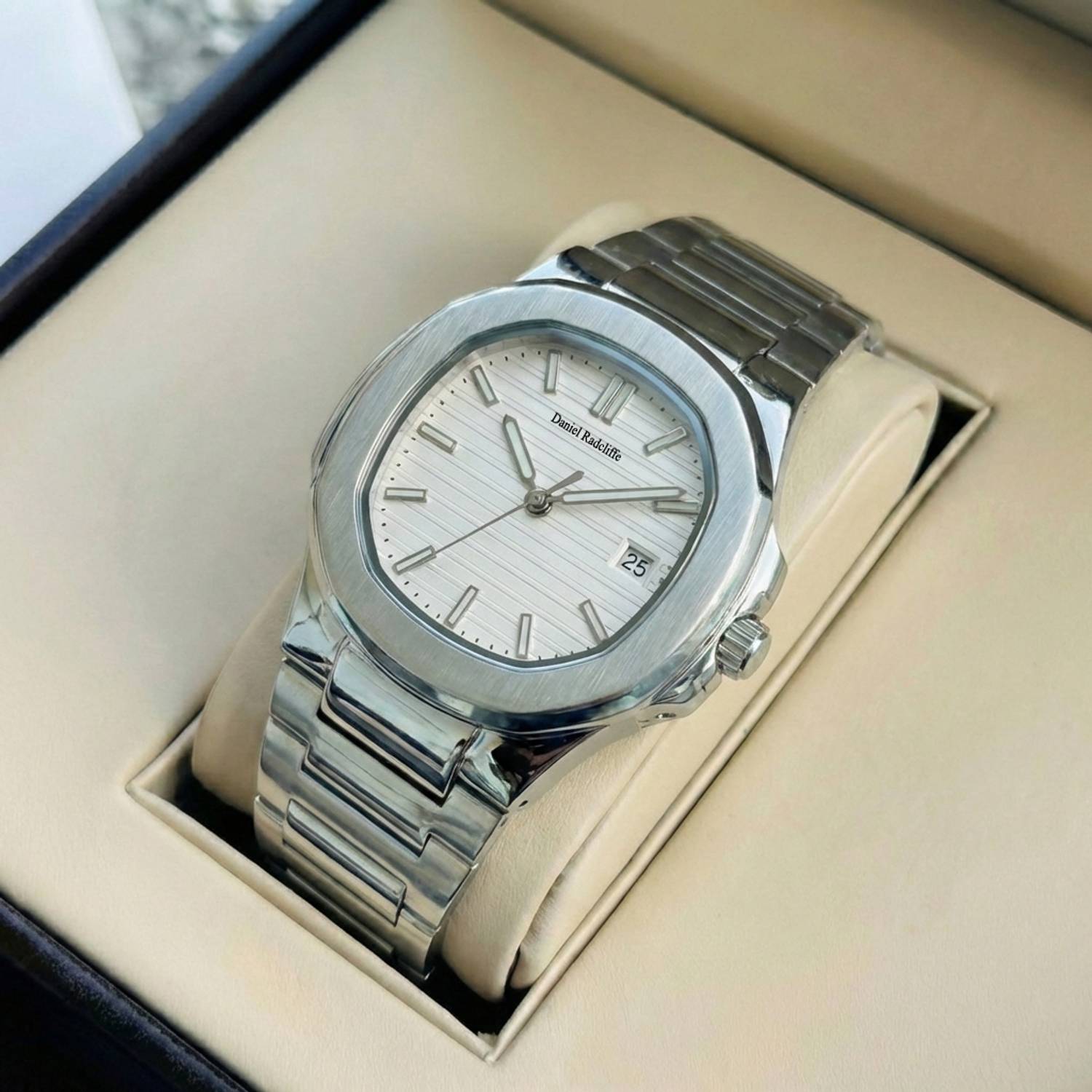 Daniel Radcliffe DRM020 Analog Watch - Men - Image 3