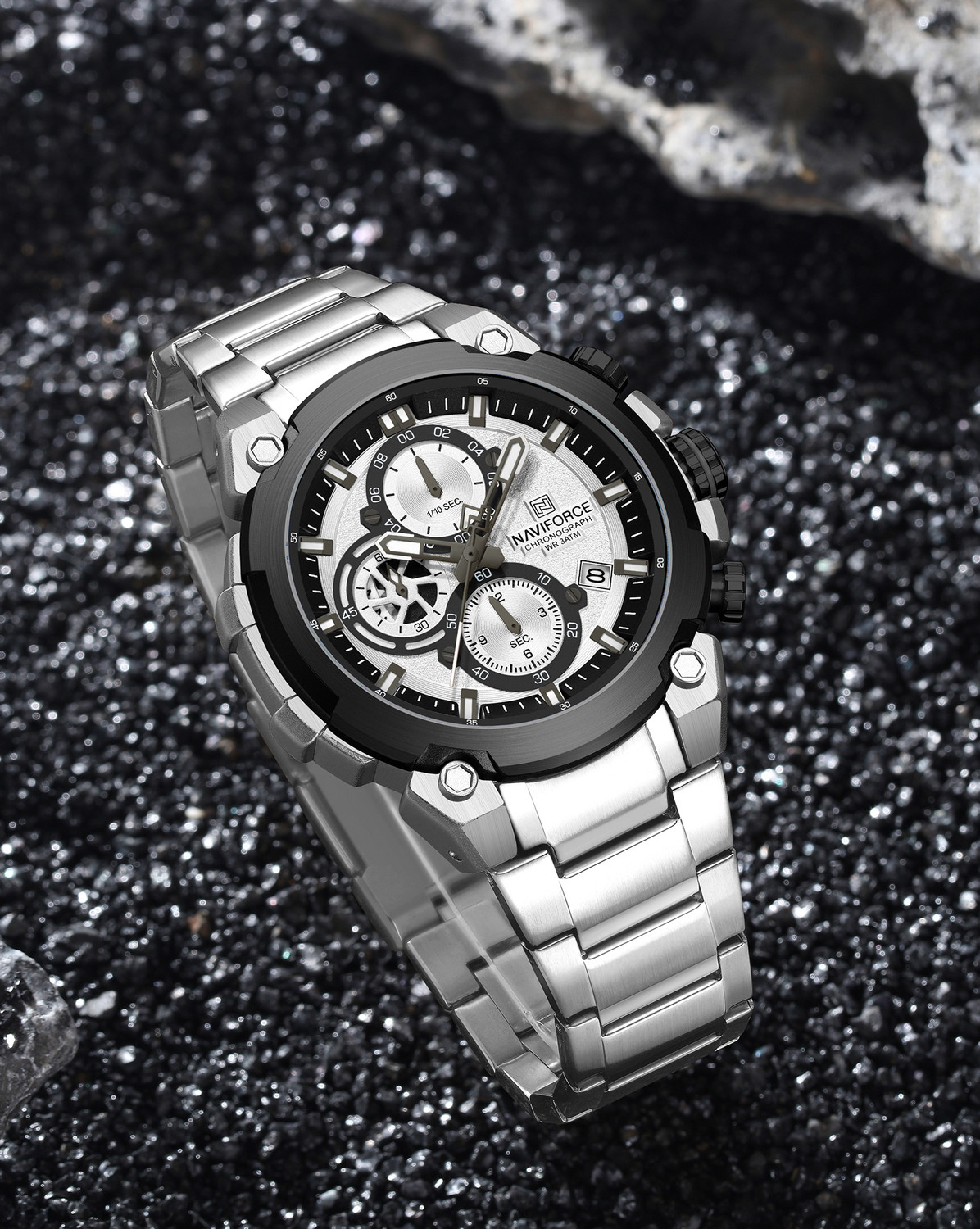 Image of NAVIFORCE NF8071 White choronograph dial with date window and Silver stainless steel Analog Watch - For Men