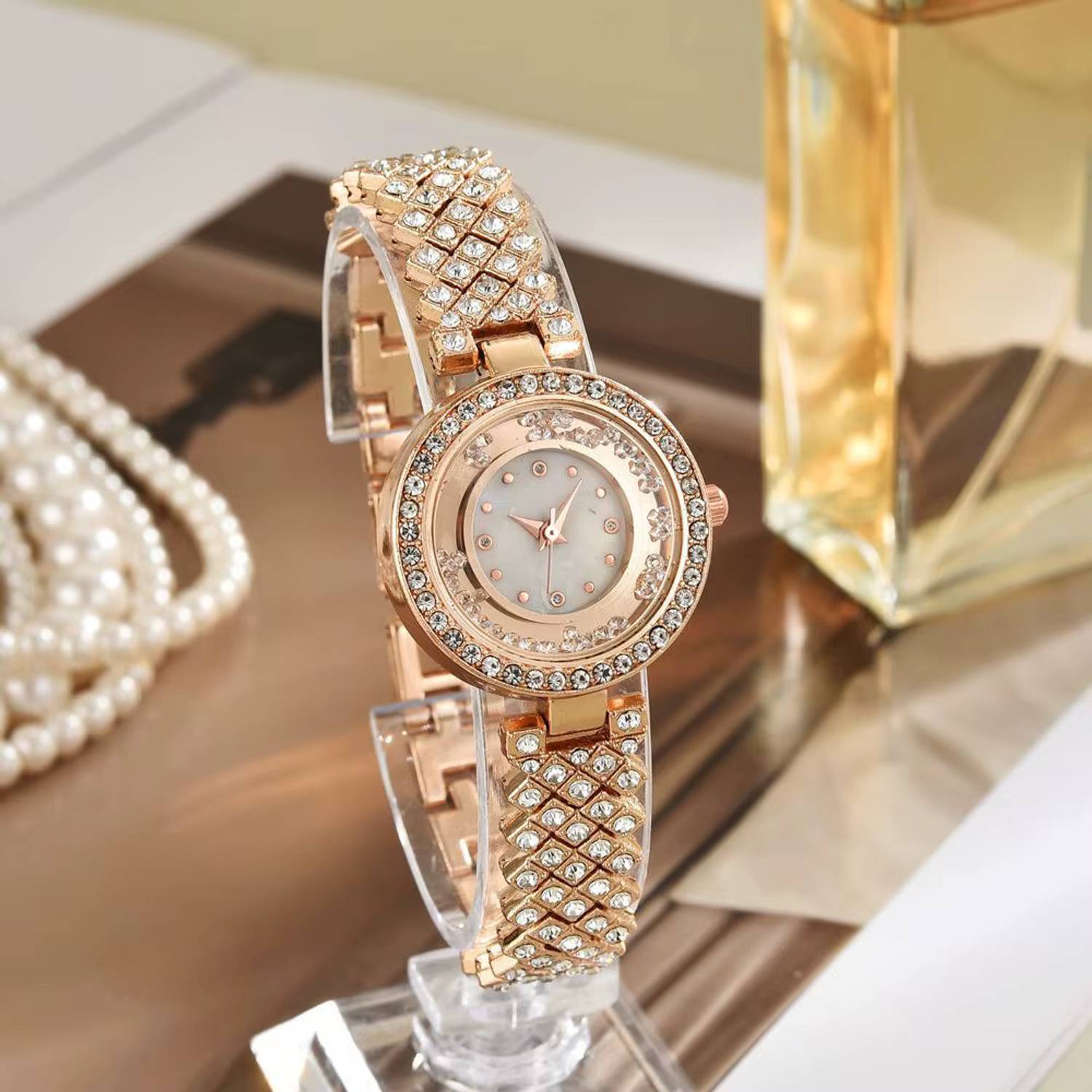 mardi matin pom rosé 14 SALINA Diamond Round Dial Luxury Women Watch – Rose Gold Premium