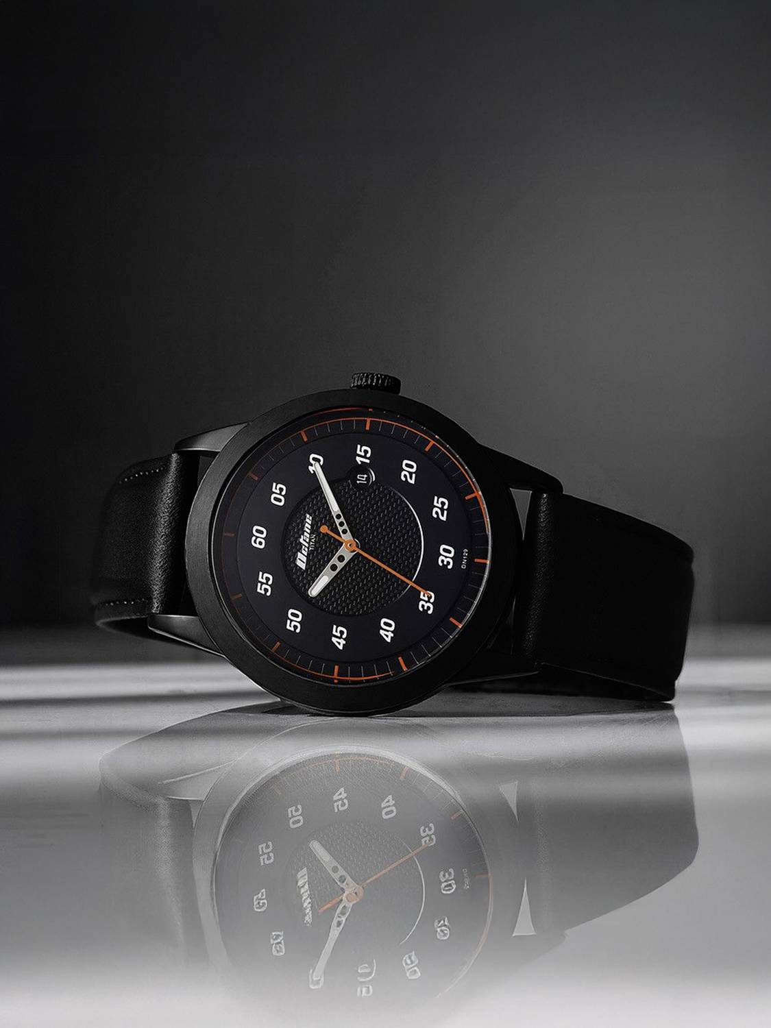 Titan Titan Octane With Date Black Dial Black LeatherStrap Analog