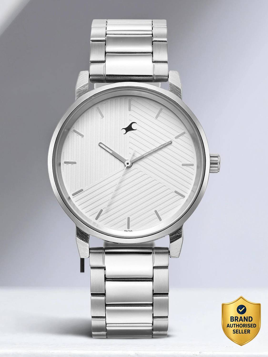 Fastrack Stunners 6.0 White Dial Silver Strap Analog Watch for Men