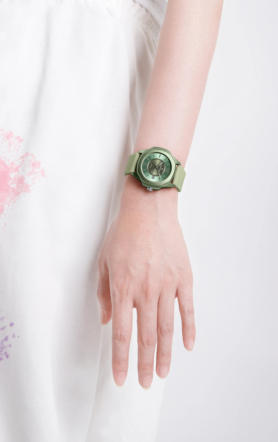 Image of NAVIFORCE NF7107 Green Super soft silicone strap sunburst pattern dial with luminous hand Analog Watch - For Women